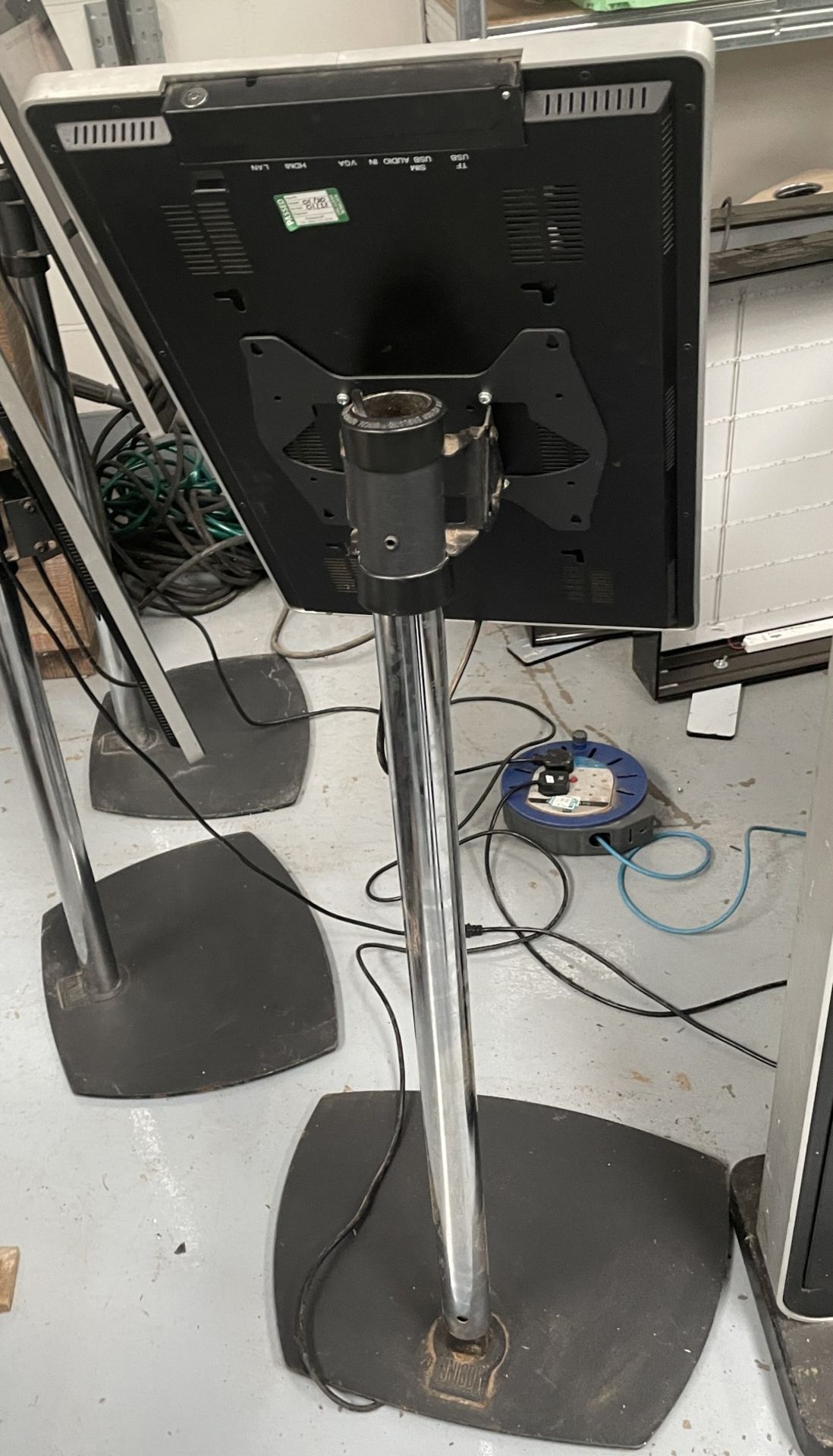 1 x Digital Advertisement Signage Screen with Audio and WiFi - Powered by Android - Floor Mounted - Image 7 of 7