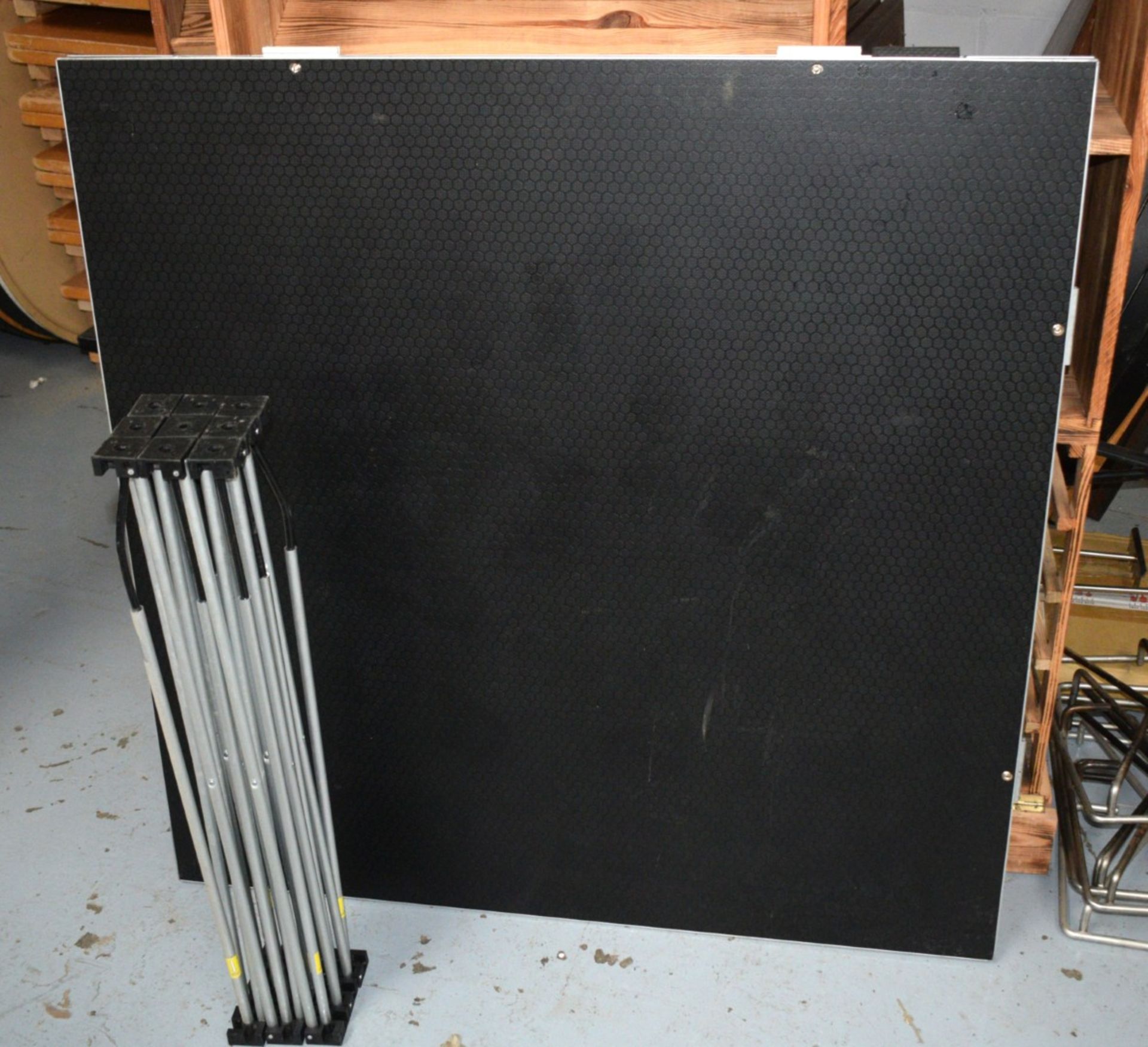 1 x Power Dynamics Mobile Spider Stage - Dimensions: H63 x W100 x D100 cms - Image 3 of 9