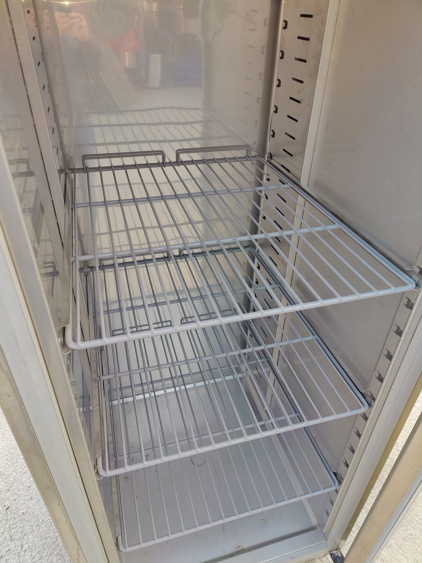 1 x Polaris Upright Single Door Commercial Fridge - Model: LLP 70 TN - Dimensions: H204 x W70 x - Image 5 of 10