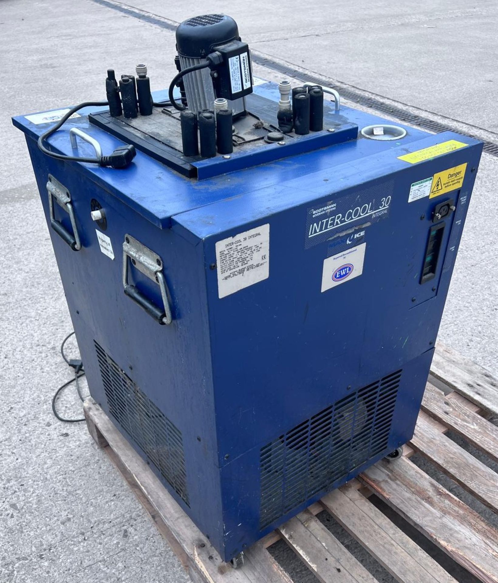1 x Inter Cool 30 Integral Remote 10 Line Beer Cooler - Model: 01-4111-04 - 240v - Image 4 of 8