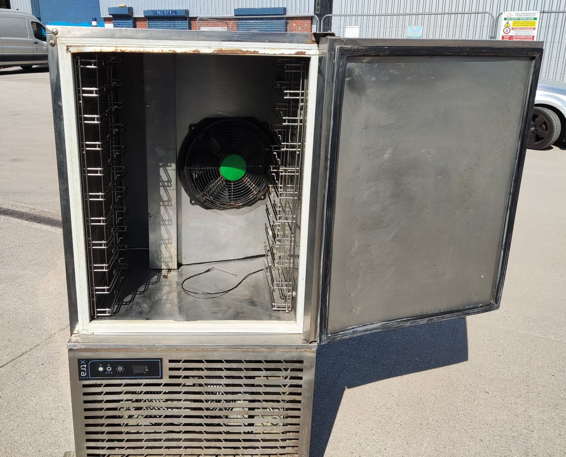 1 x FOSTER Xtra Xr35 35Kg Blast Chiller - RRP £6,700.00 - Image 3 of 16