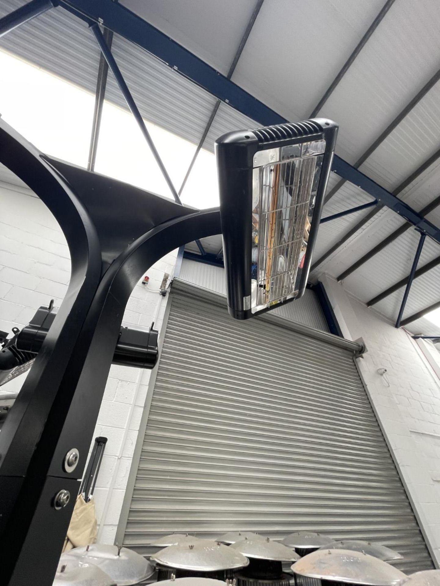 1 x Tansun Sorrento Upright Freestanding Triple Infrared Heater - Suitable for Indoor or Outdoor Use - Image 4 of 15