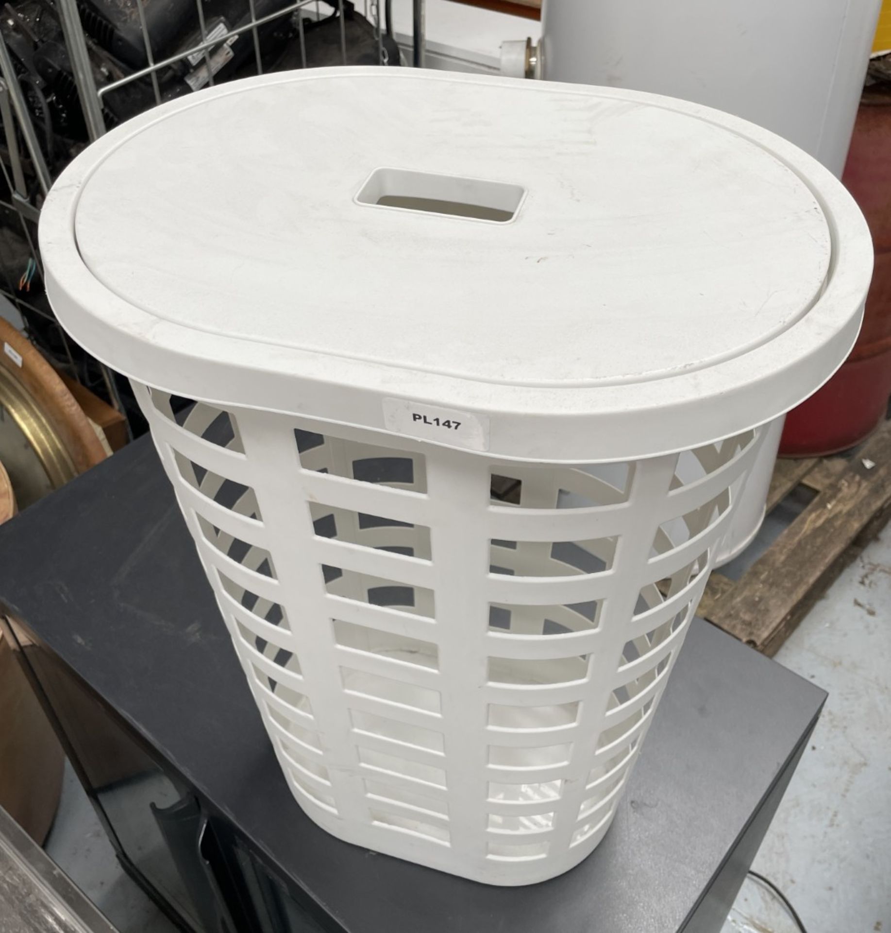 1 x Large Ventilated Laundry Basket - Image 2 of 4