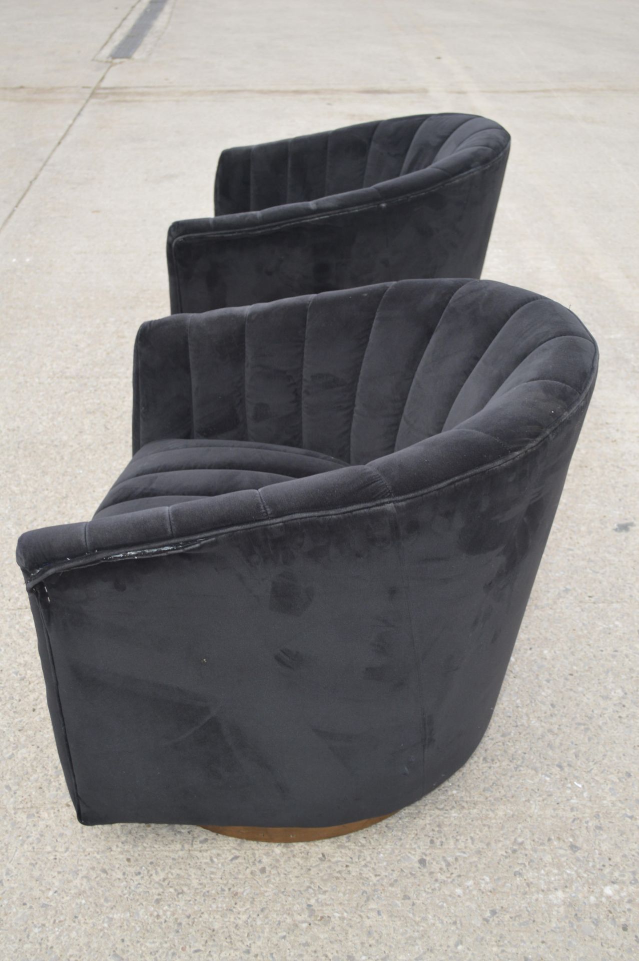 2 x Black Velvet Swivel Cocktail Tub Chairs - Dimensions: H72 x W64 x D64 cms - Image 5 of 7