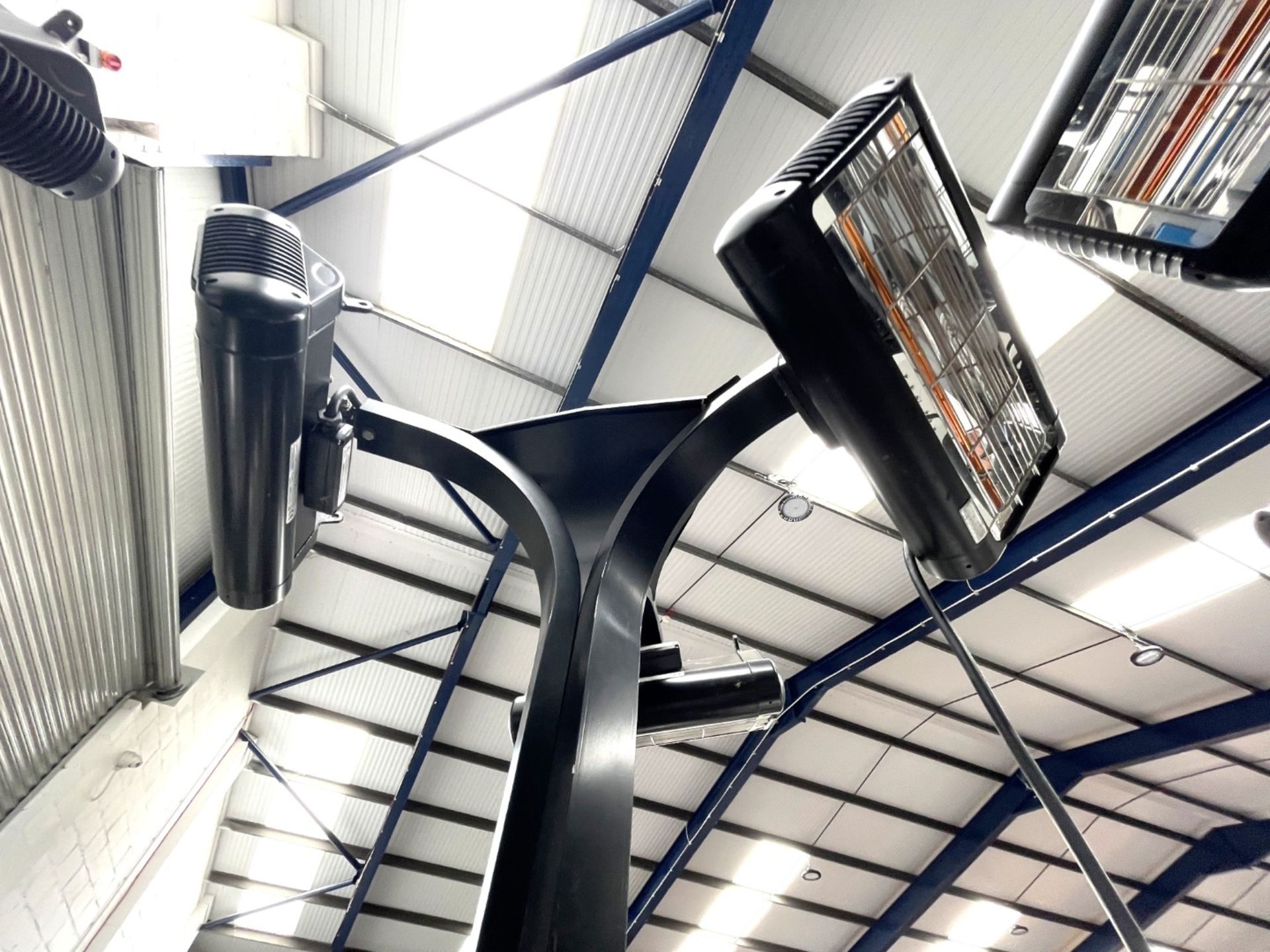 1 x Tansun Sorrento Upright Freestanding Triple Infrared Heater - Suitable for Indoor or Outdoor Use - Image 9 of 15