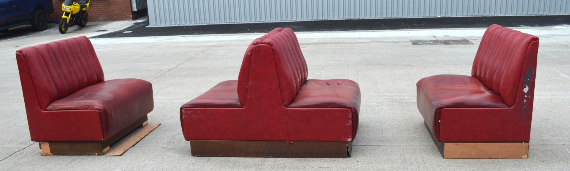 1 x Collection of Restaurant / Bar Seating Booths Suitable for Upto 8 Persons - Deep Red Faux - Image 11 of 15