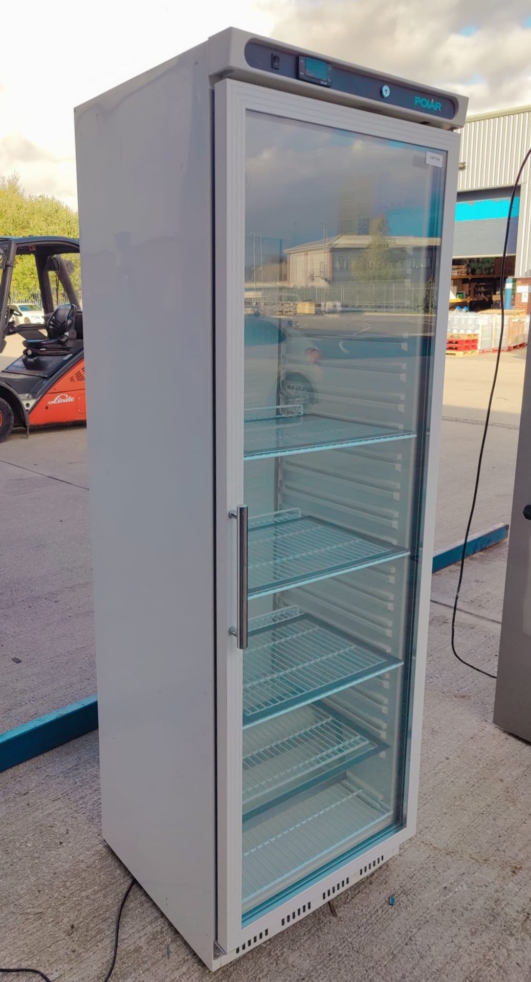 1 x Polar CD087 Upright Single Door Drinks Display Fridge - Dimensions: H185 x W60 x 60 cms