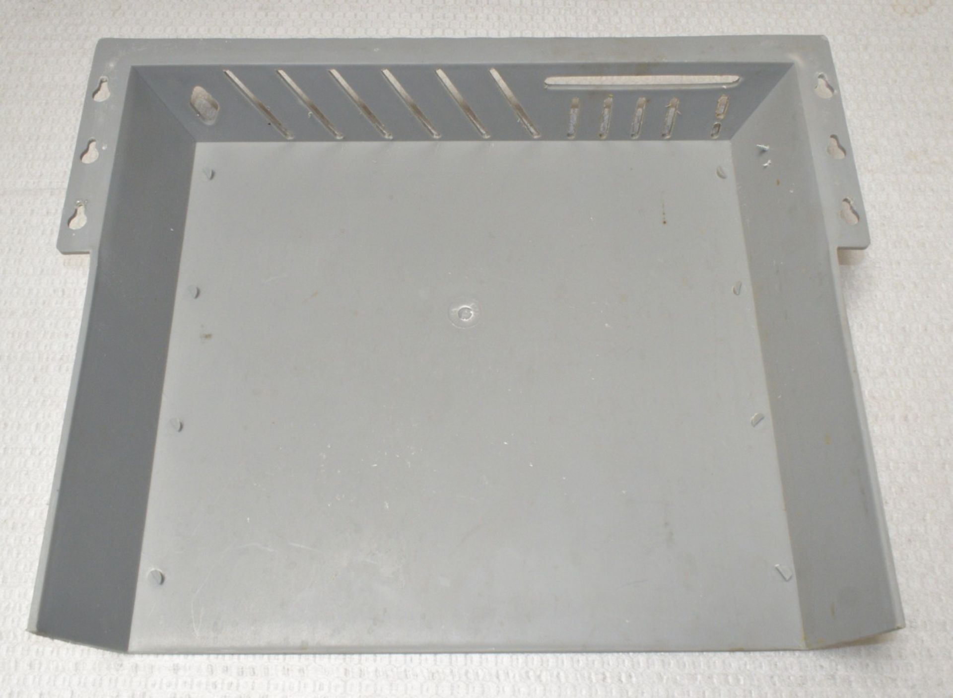 1 x Wall Mounted Knife Holder - Image 2 of 3