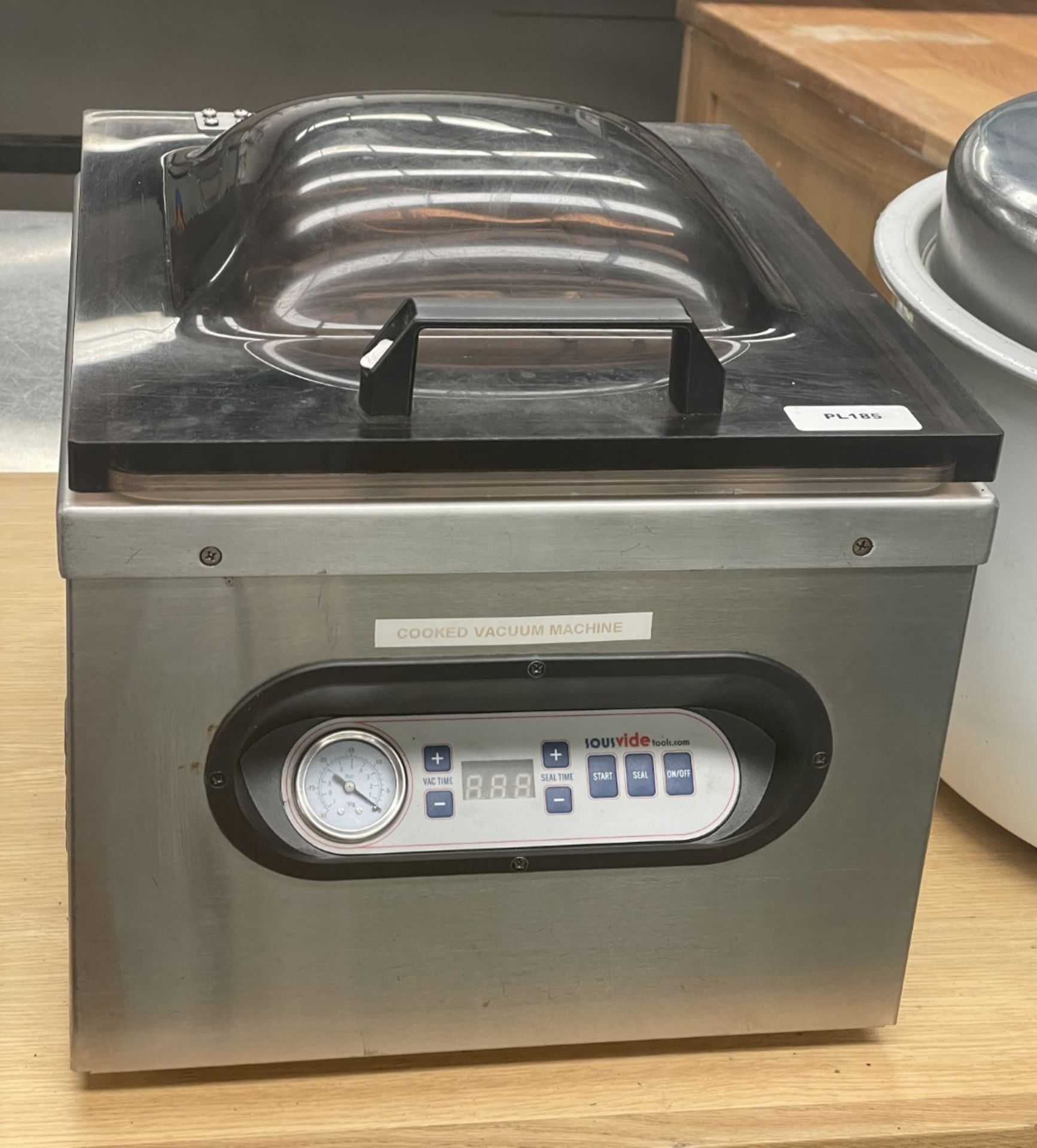 1 x Sousvide 30cm Chamber Vacuum Sealer - Model: YJS820 - 240v