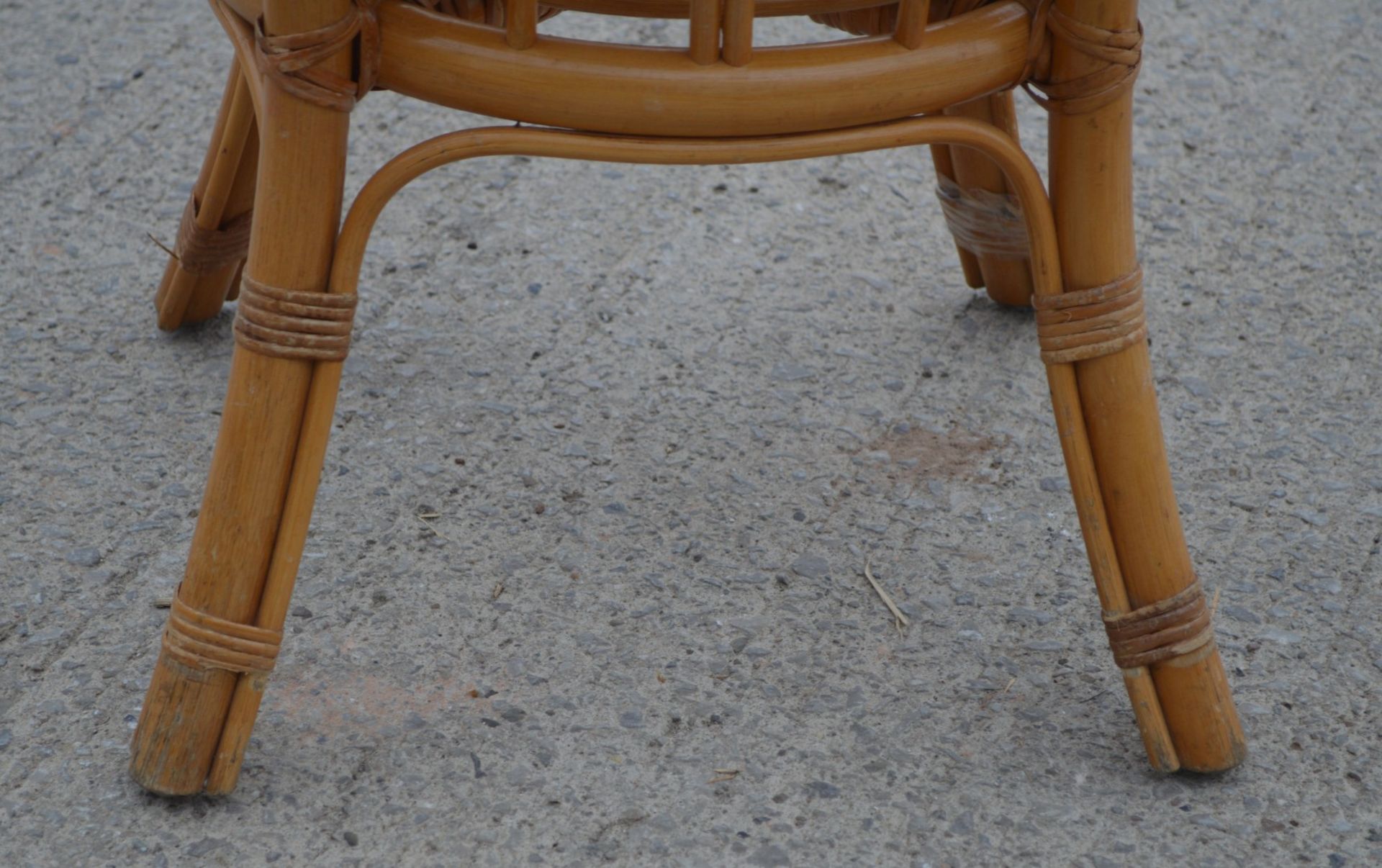 1 x Small Rattan Conservatory Side Table - Dimensions: H55 x W55 x D55 cms - Image 8 of 10