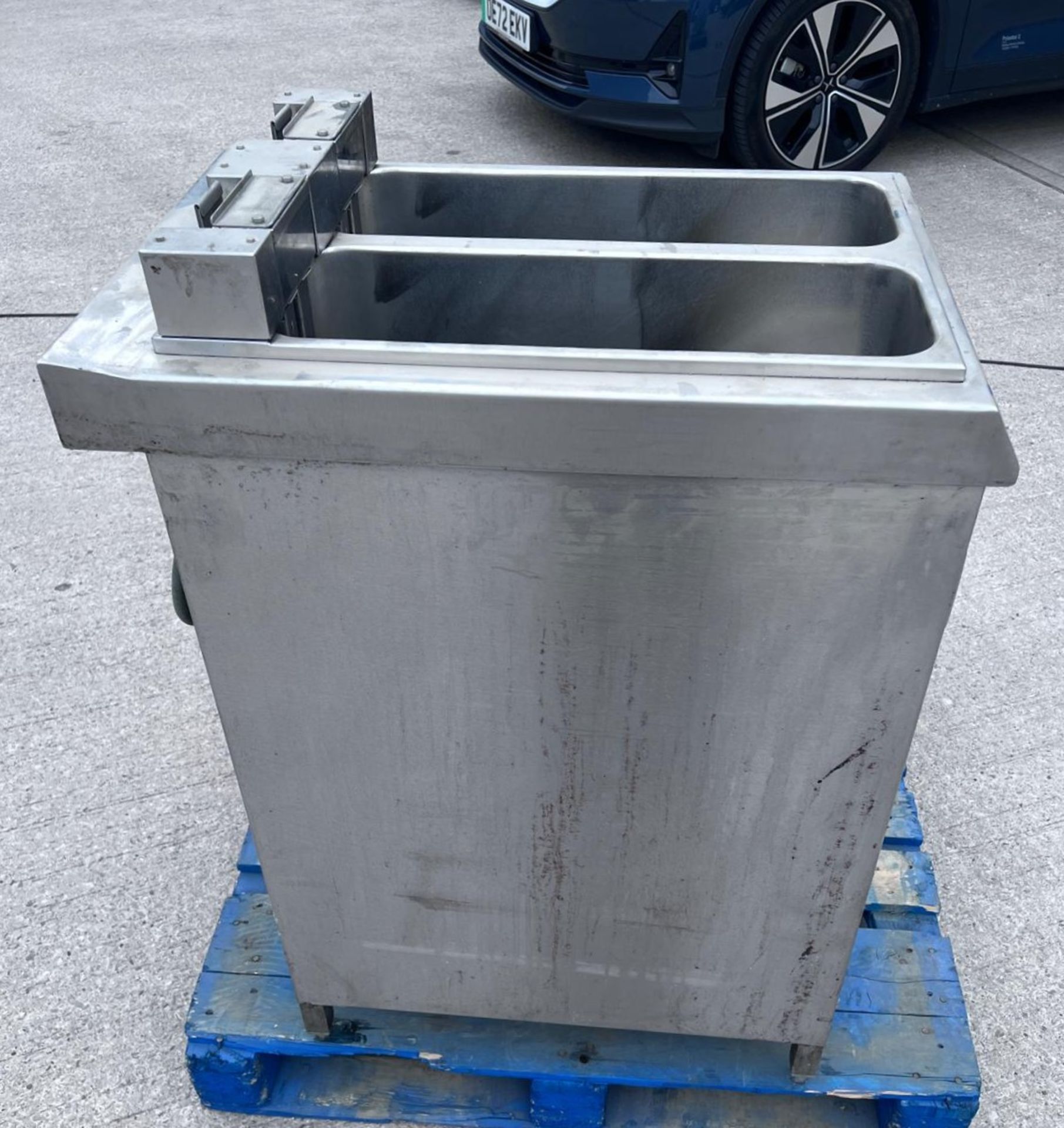 1 x Twin Tank Electric 3 Phase in a Stainless Steel Single Door Cabinet - Dimensions: H100 x W47 - Image 4 of 11