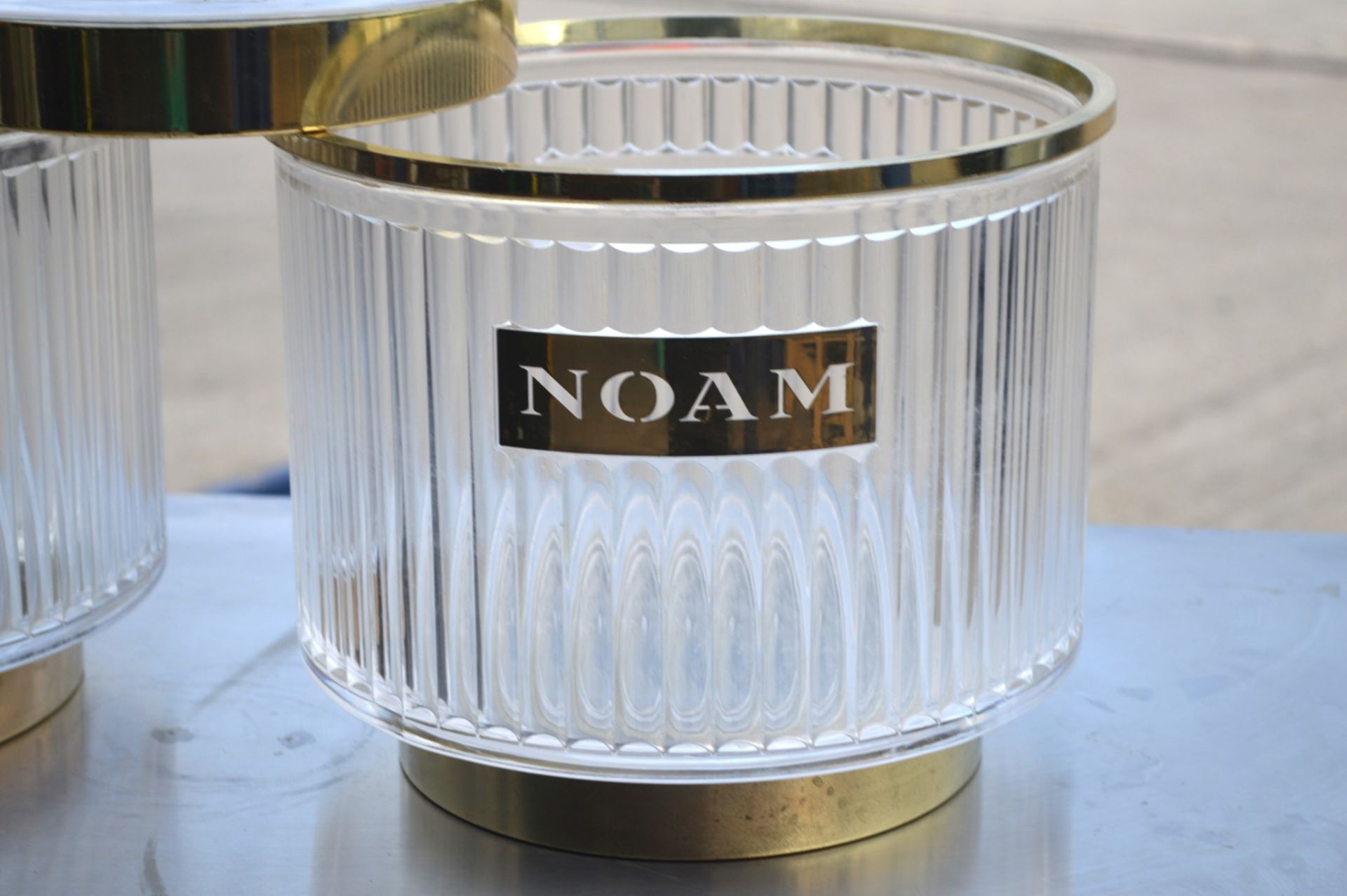 1 x Noam The Cool Cooler Beer Bottle Ice Bucket - Holds and Cools 10 Beer Bottles - Clear Ribbed - Image 6 of 6