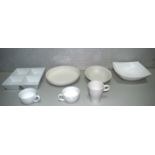 1 x Assortment Of Crockery - Bowls and Cups