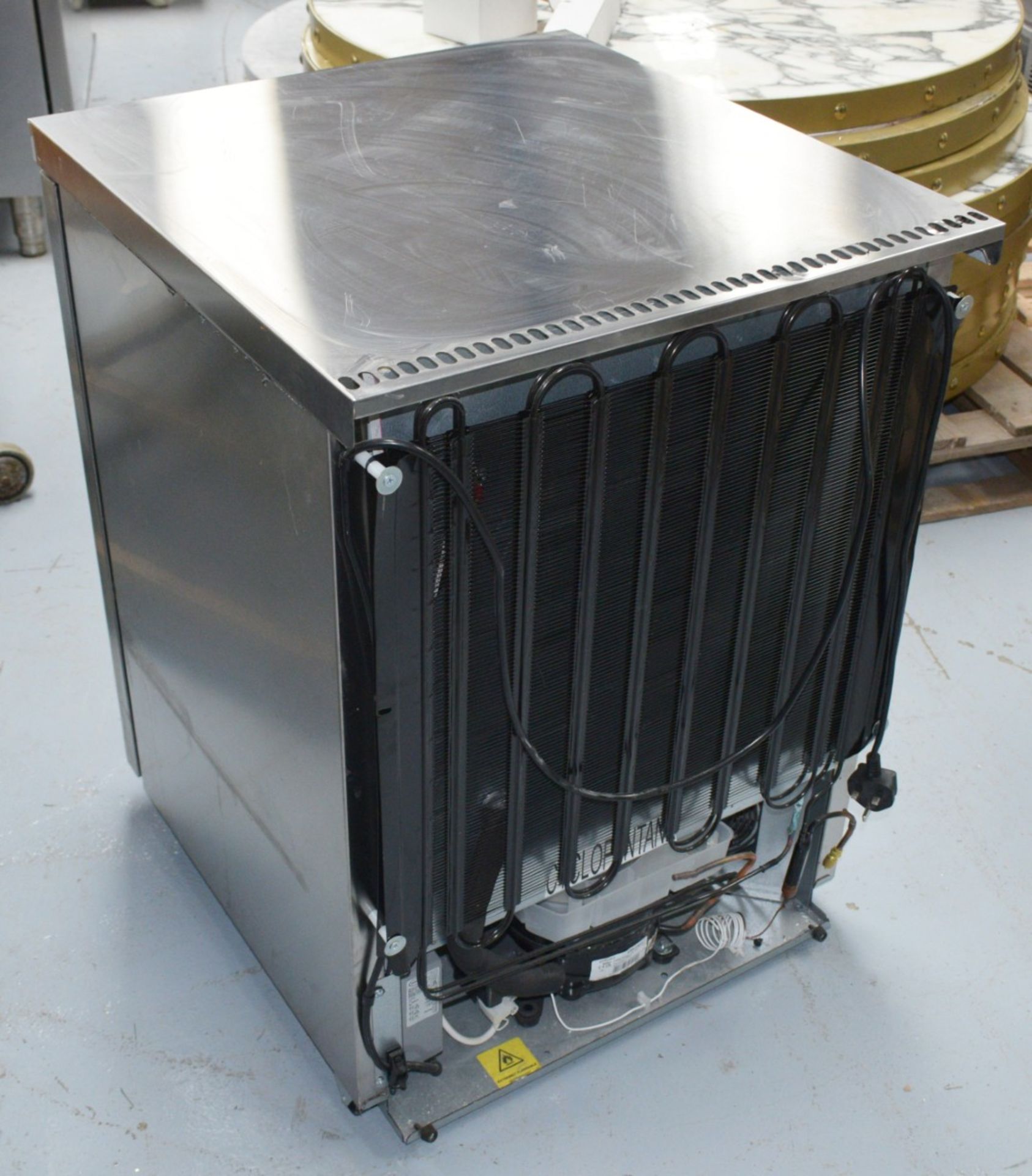 1 x Foster HR-150 Single Door Refrigerator Featuring a Stainless Steel Finish - Image 2 of 8