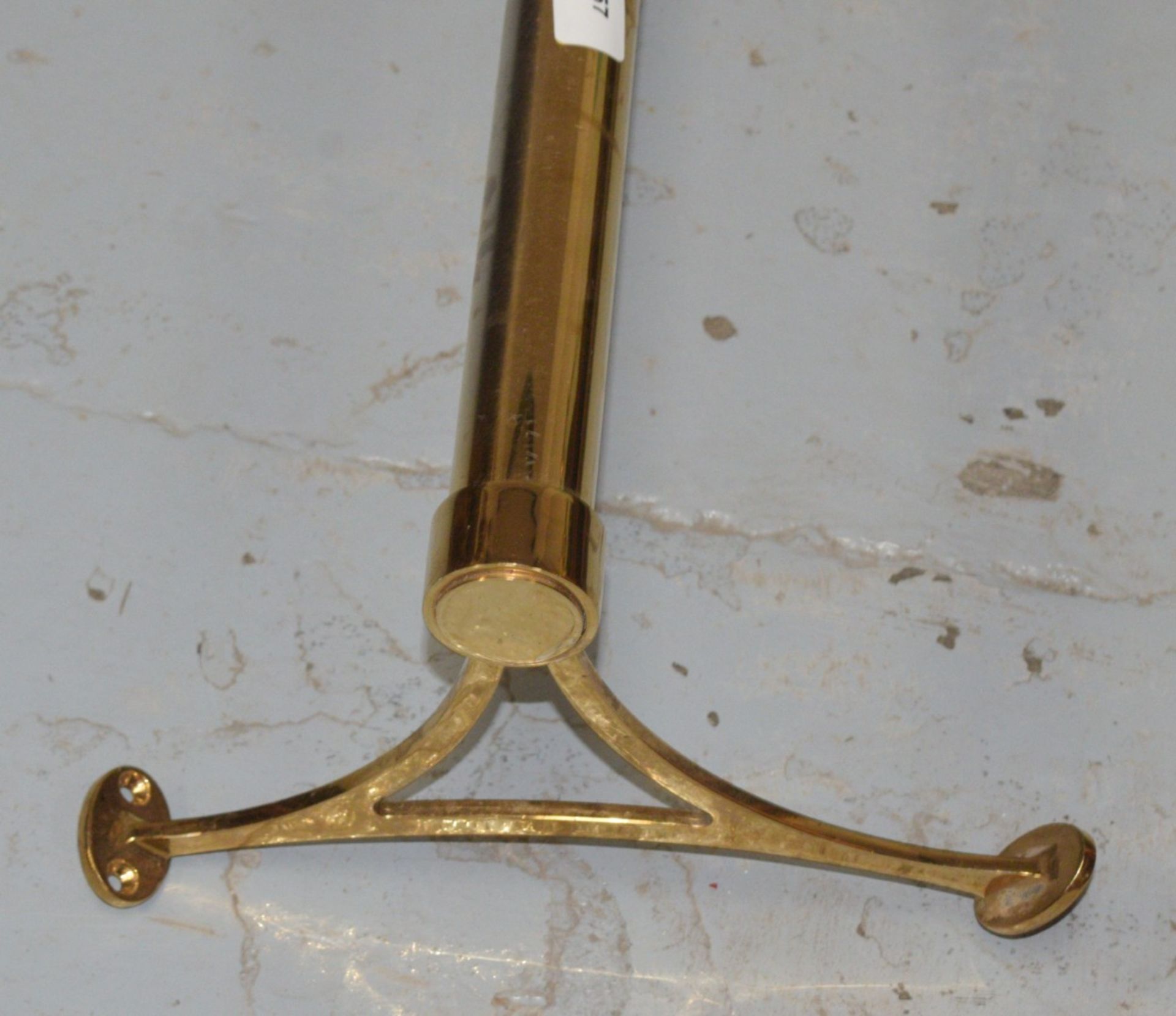 5 x Brass Floor Mounted Foot Rest Bars for Booth Seating - Dimensions: L190 x W22 x D20 cms - Image 5 of 7