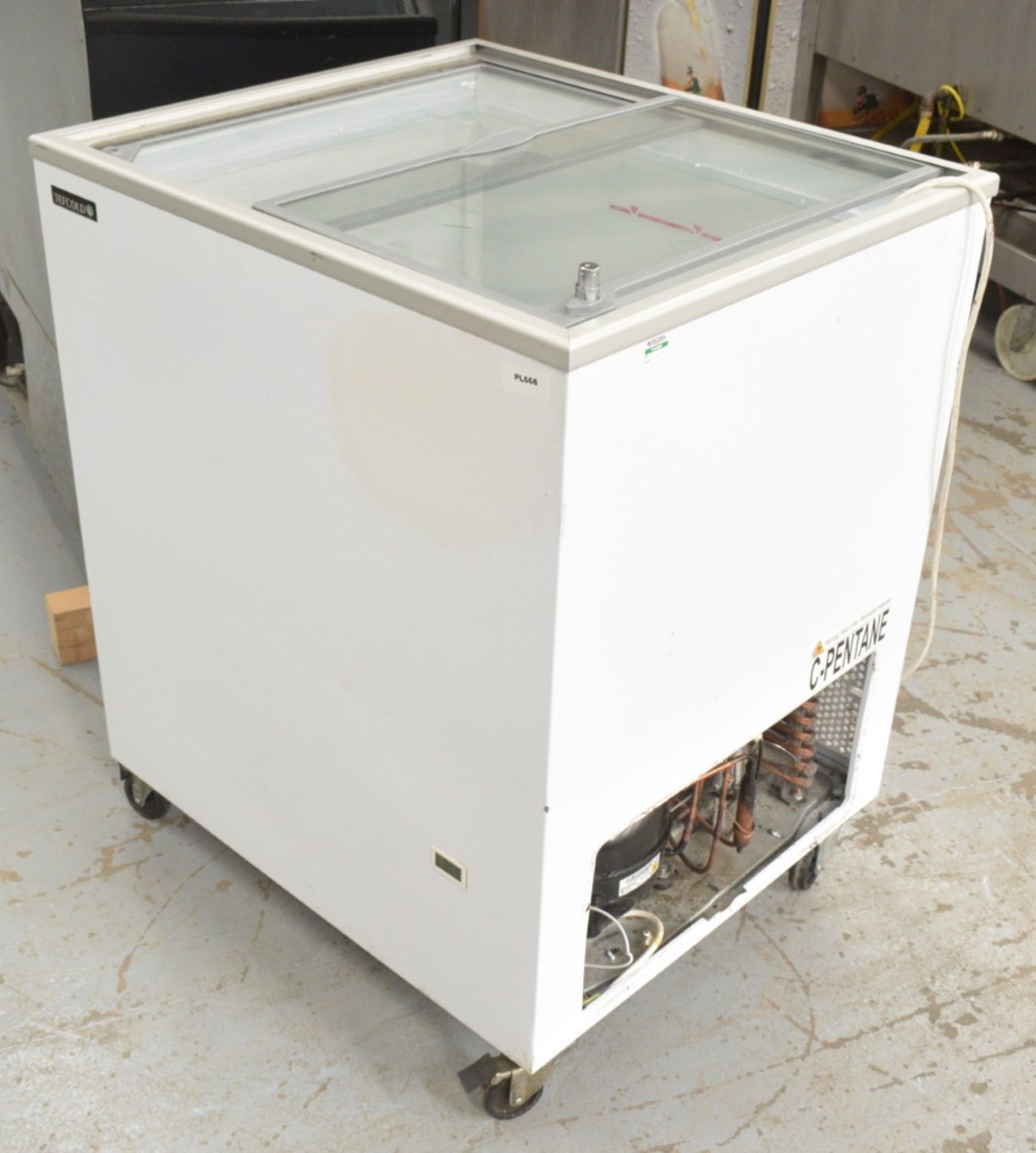 1 x Tefcold IC200SC Ice Cream Chest Freezer - Dimensions: H90 x W72 x D63 cms - Image 4 of 5