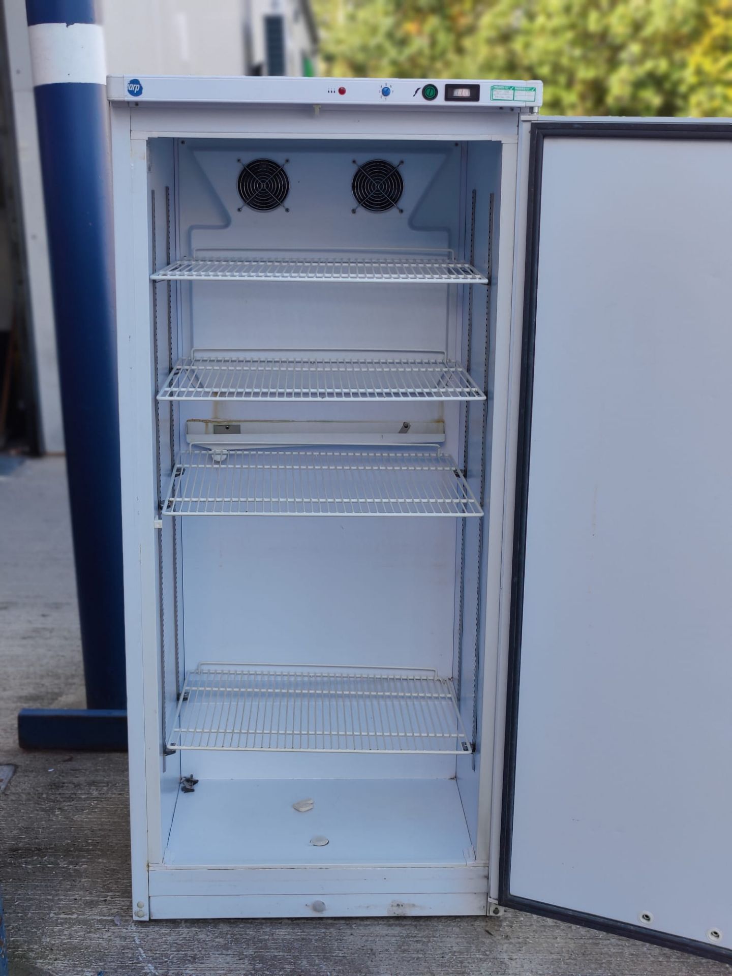 1 x Iarp AB500PV Upright Single Door Commercial Refridgerator - Dimensions: H170 x W77 x D72 cms - - Image 4 of 13