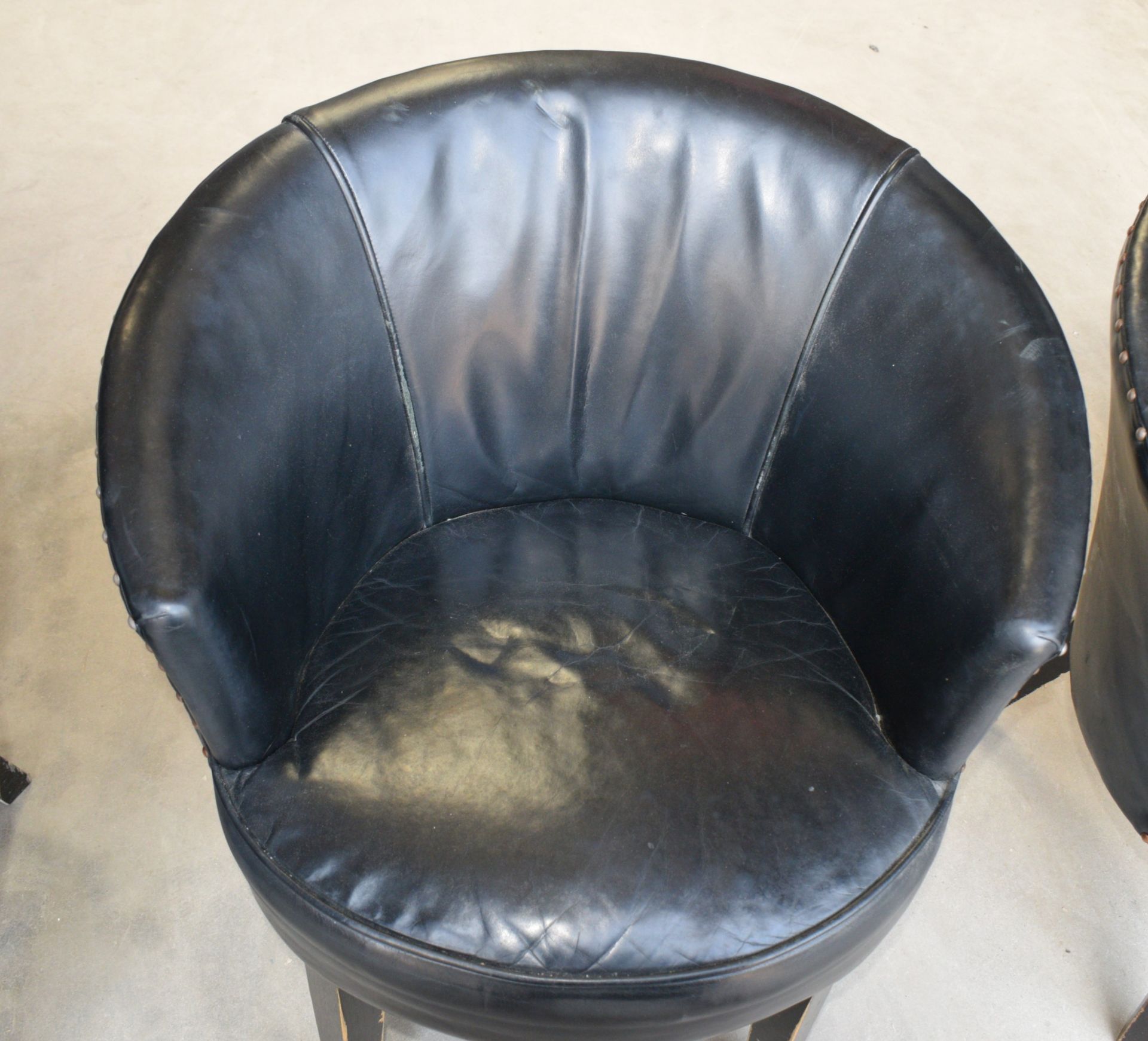 4 x Contemporary Barrel Chairs Upholstered in Black Leather with Studded Backs and Wooden Legs - Image 4 of 12