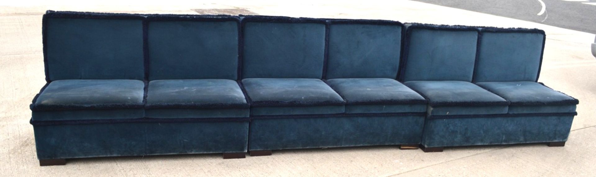 4 x Blue Velvet Slipper Seating Benches with Fringe Trims and 6 x Matching Cushions - Image 12 of 12