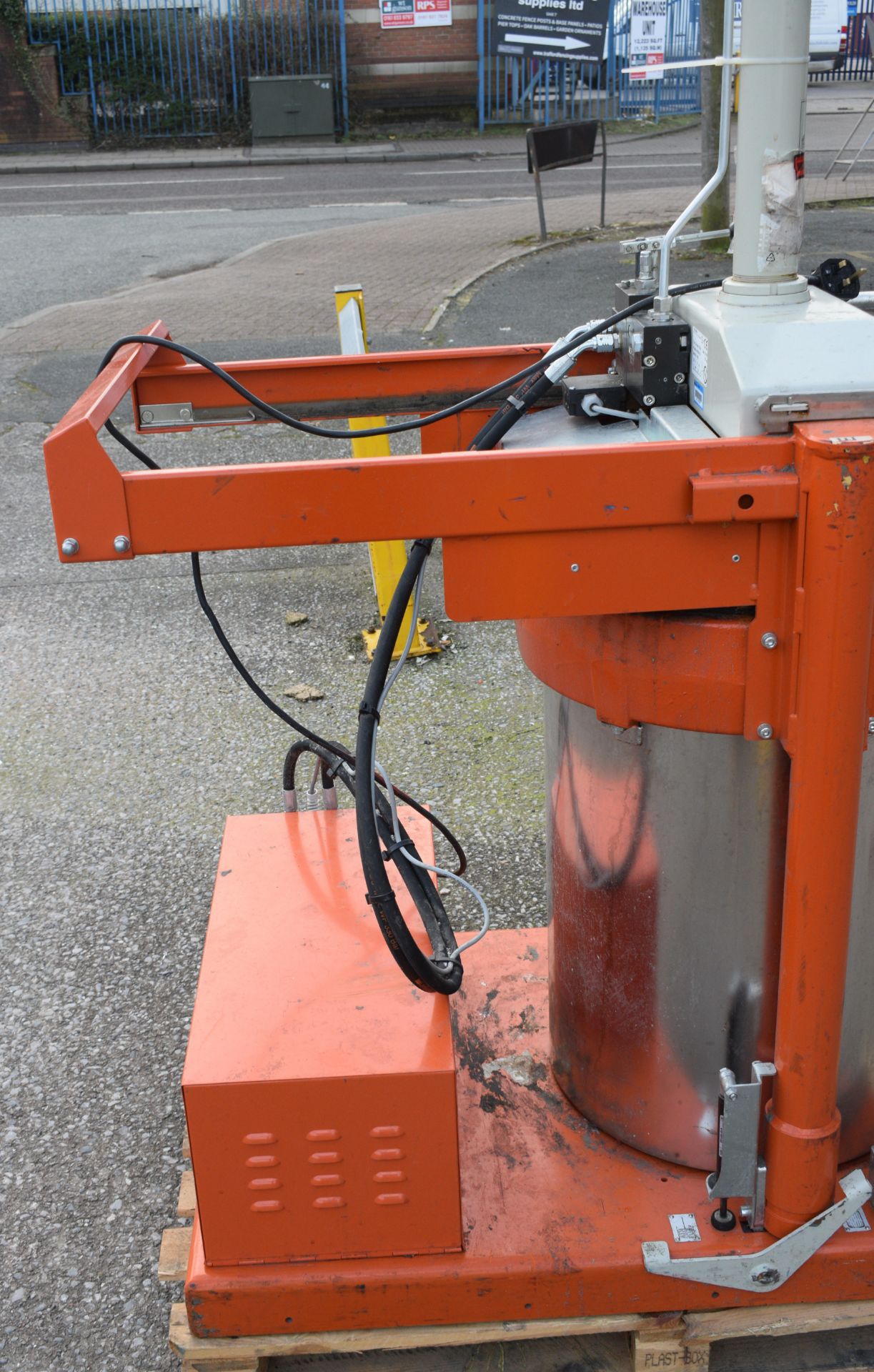 1 x ORWAK 5030 In-Bag Waste Compactor - Image 6 of 14