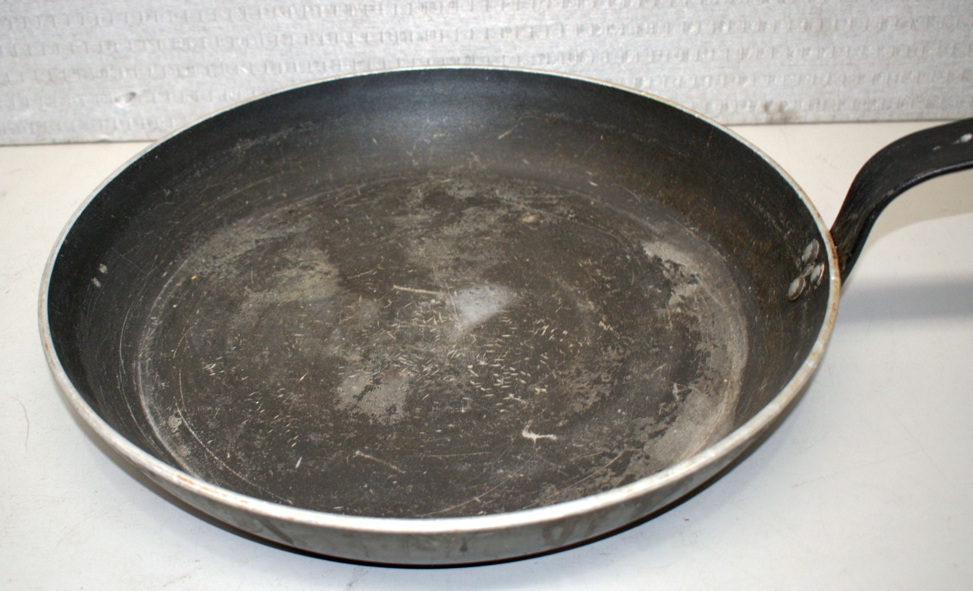 6 x Frying Pans - Image 10 of 20