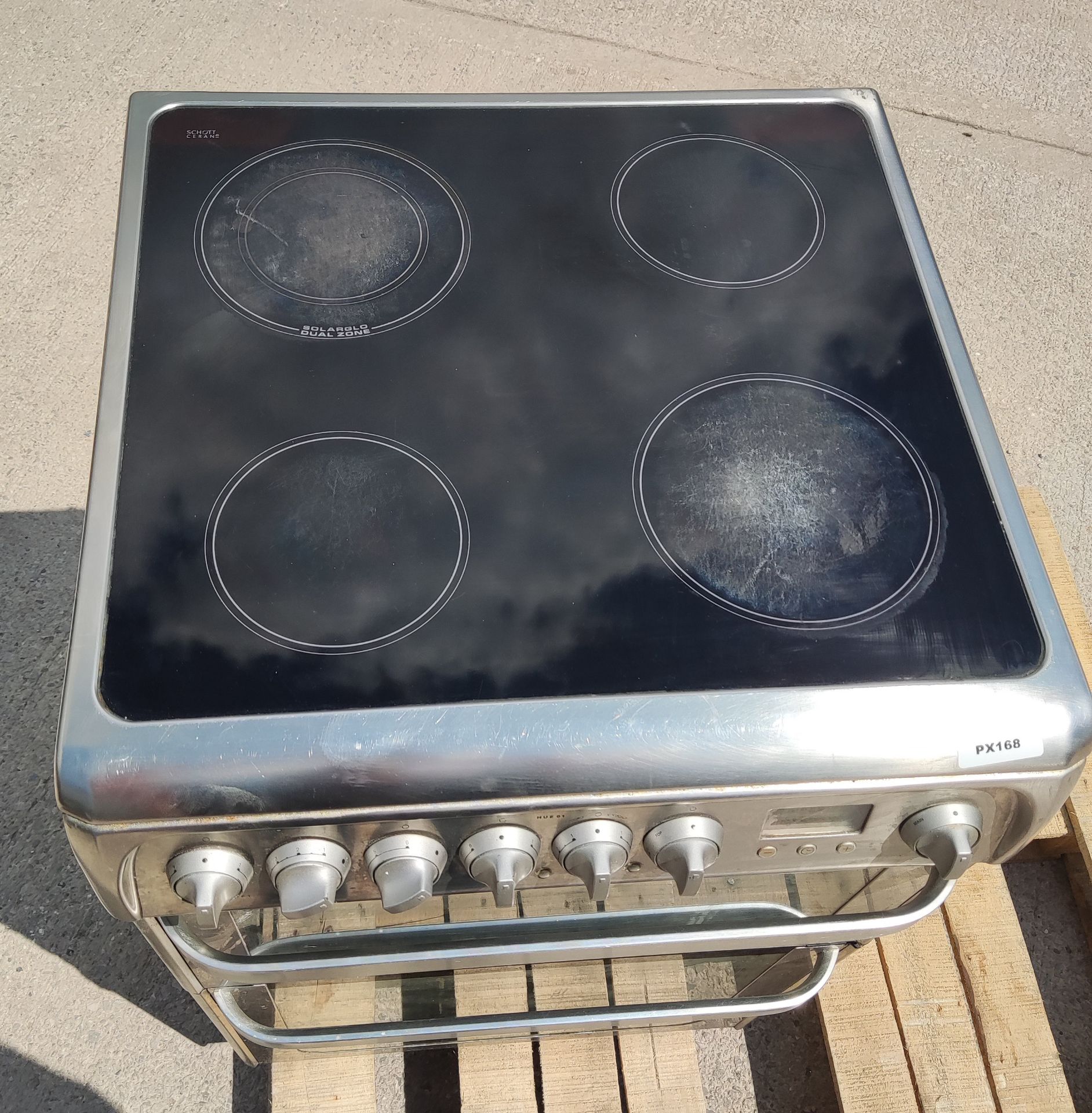 1 x HOTPOINT Ultima Hue61X Freestanding Electric Ceramic Cooker - Image 16 of 23