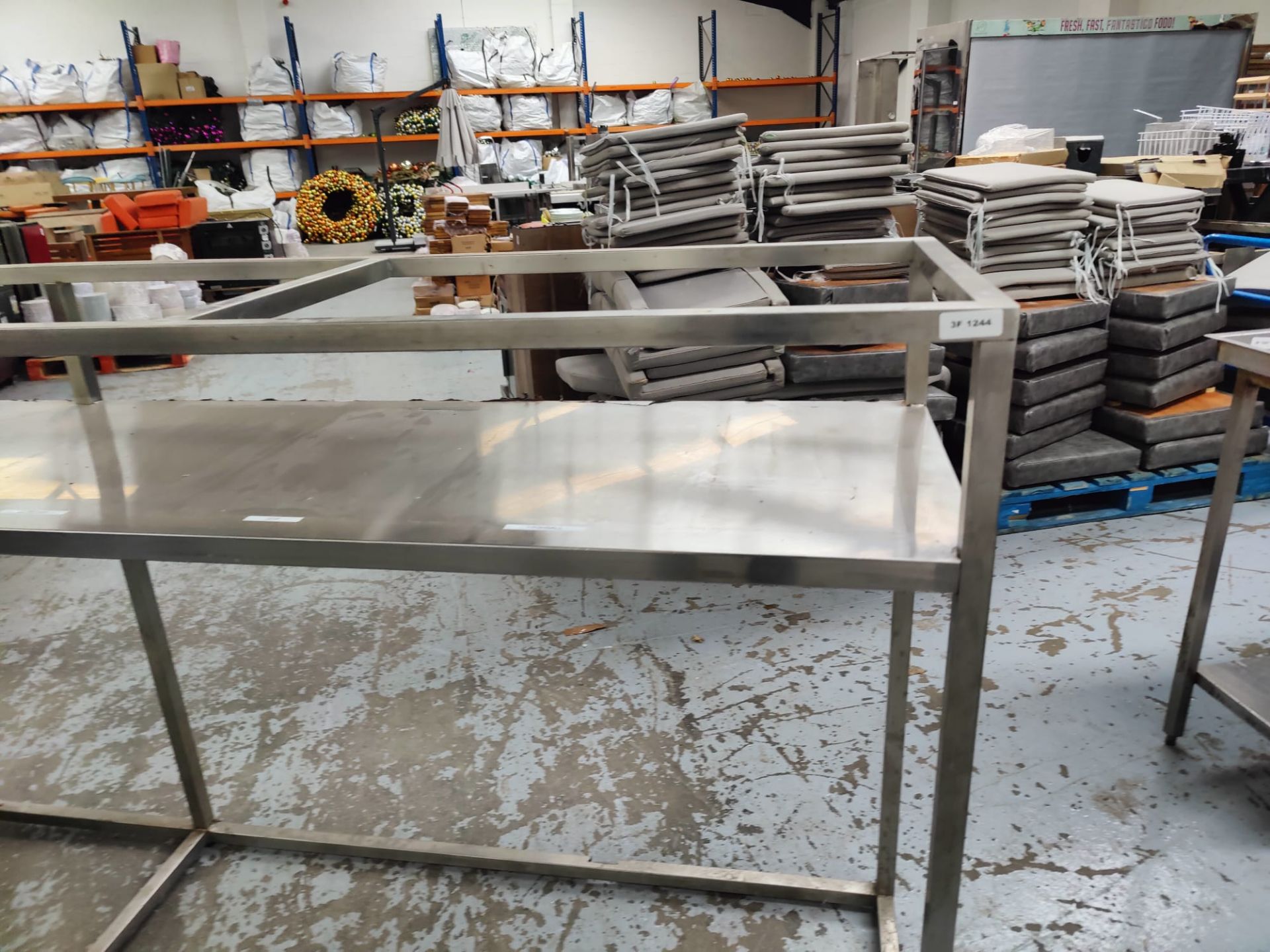 1 x Stainless Steel Backbar Bottle Cooler Housing with Glass Shelf - Dimensions: H121 with a Hight - Image 5 of 9