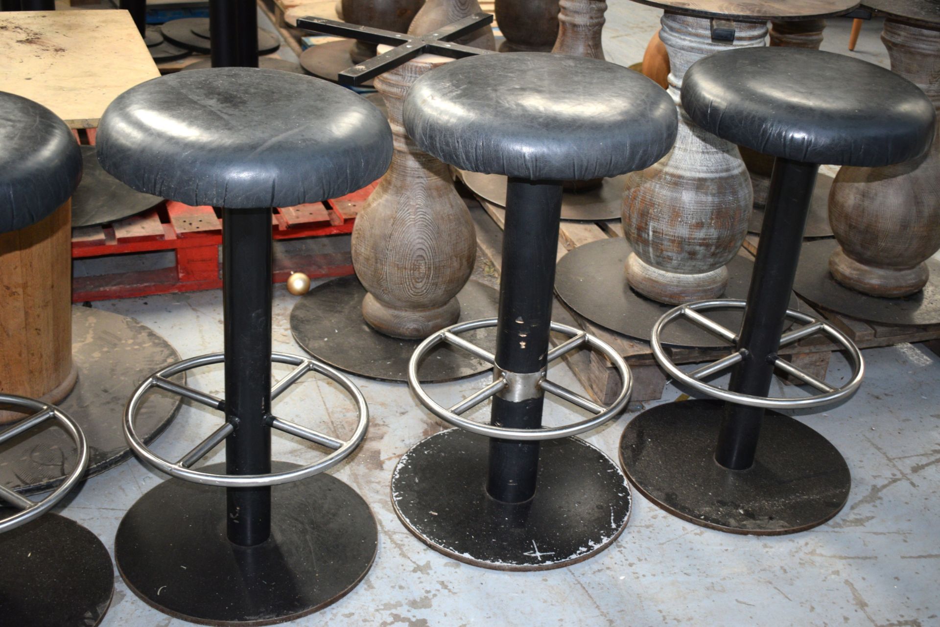 5 x Bar Stools Featuring Round Black Leather Seats, Backrests and Chrome Footrests - Dimensions: H80 - Image 3 of 10