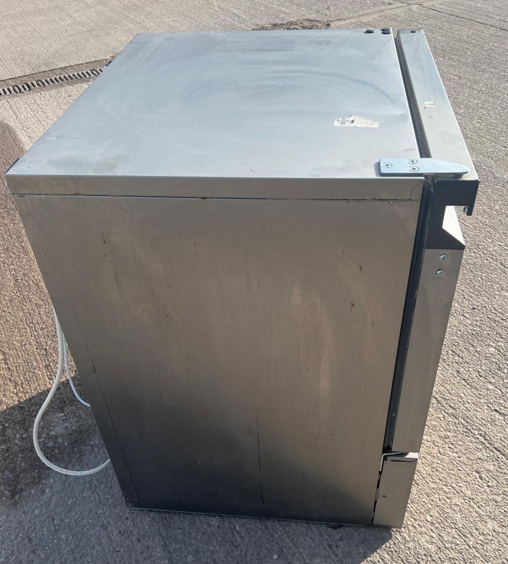 1 x WILLIAMS H5Uc Hc R2 Single Door Under-Counter Stainless Commercial Fridge - Image 2 of 16