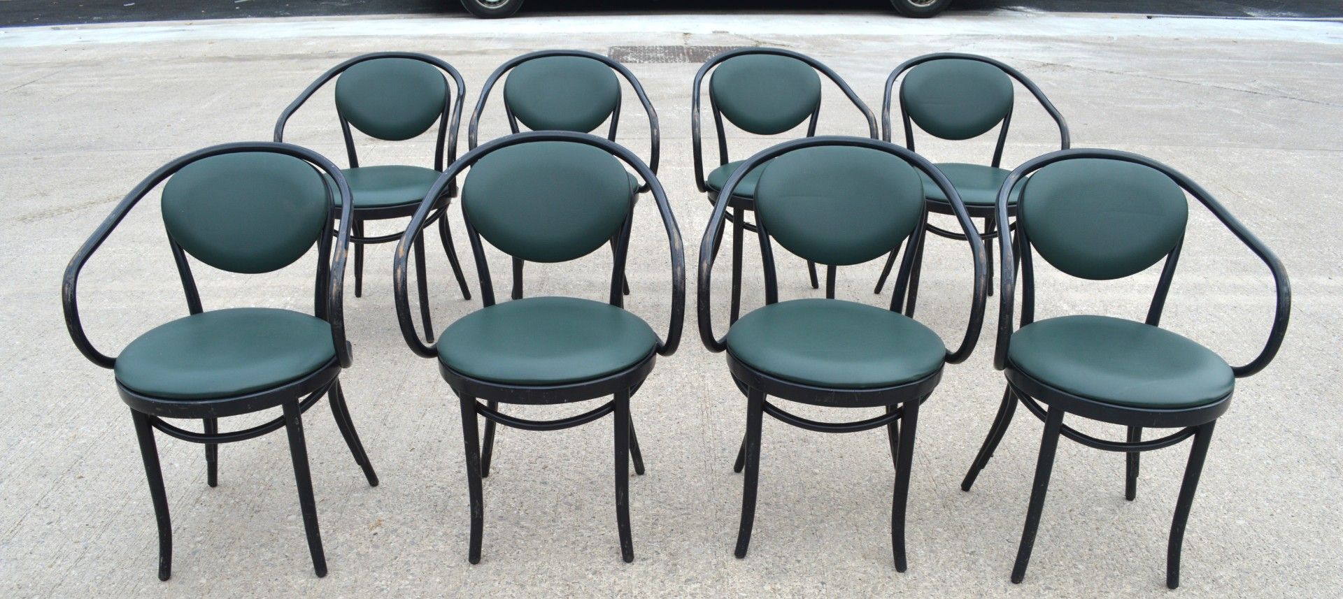 8 x Restaurant Dining Chairs Featuring a Bentwood Design with Dark Green Seats and Backrests - Image 8 of 11