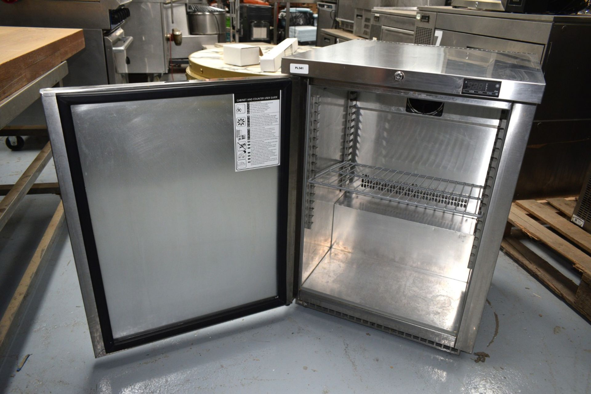 1 x Foster HR-150 Single Door Refrigerator Featuring a Stainless Steel Finish - Image 7 of 8