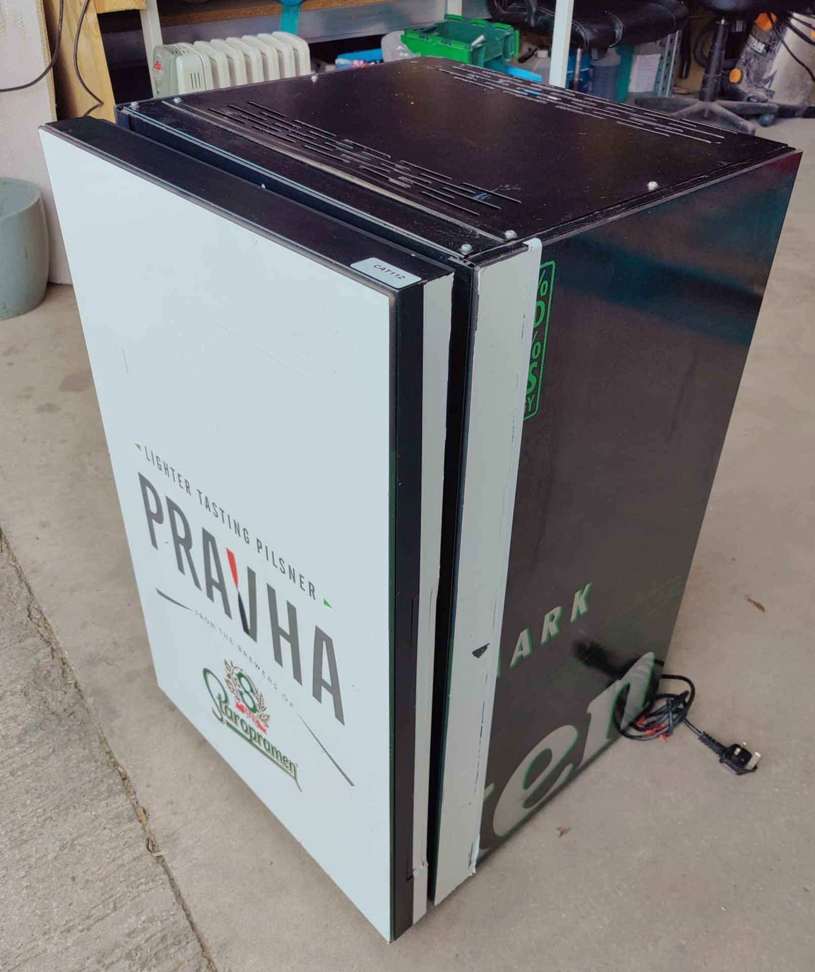 1 x Liebherr HNK990 Drinks Fridge with Pravaha / Heineken Branding - Dimensions: H84 x W52 x D53 cms - Image 7 of 10