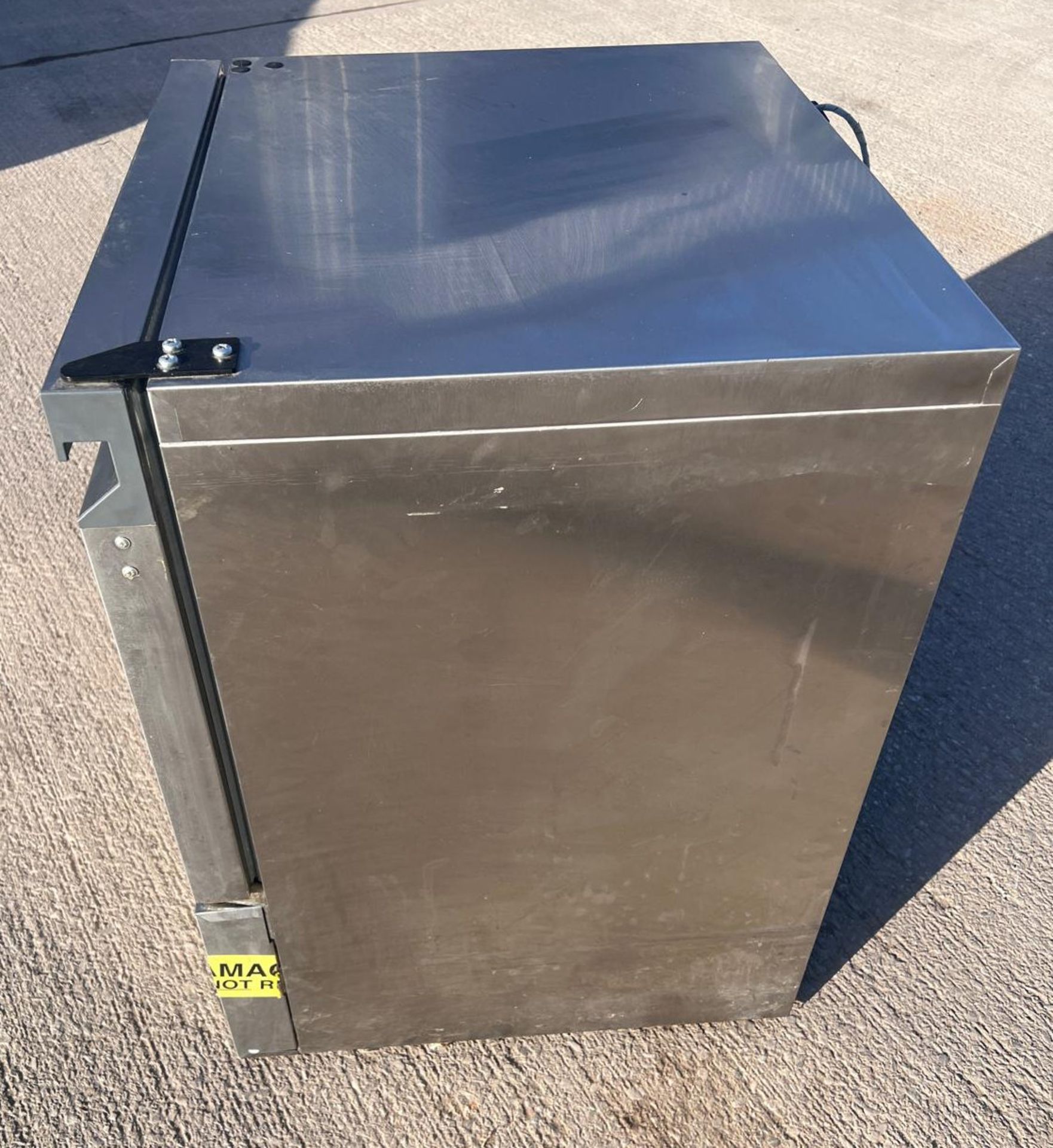 1 x WILLIAMS H5Uc Single Door Under-Counter Stainless Commercial Fridge - Image 9 of 10