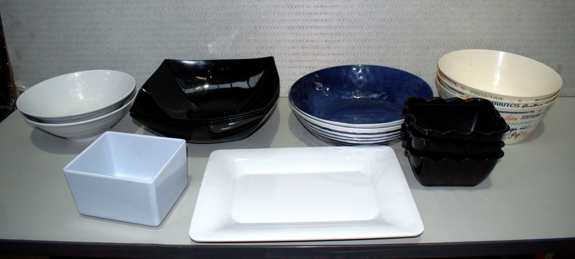 1 x Large Assortment Of Food Bowls - Image 7 of 10