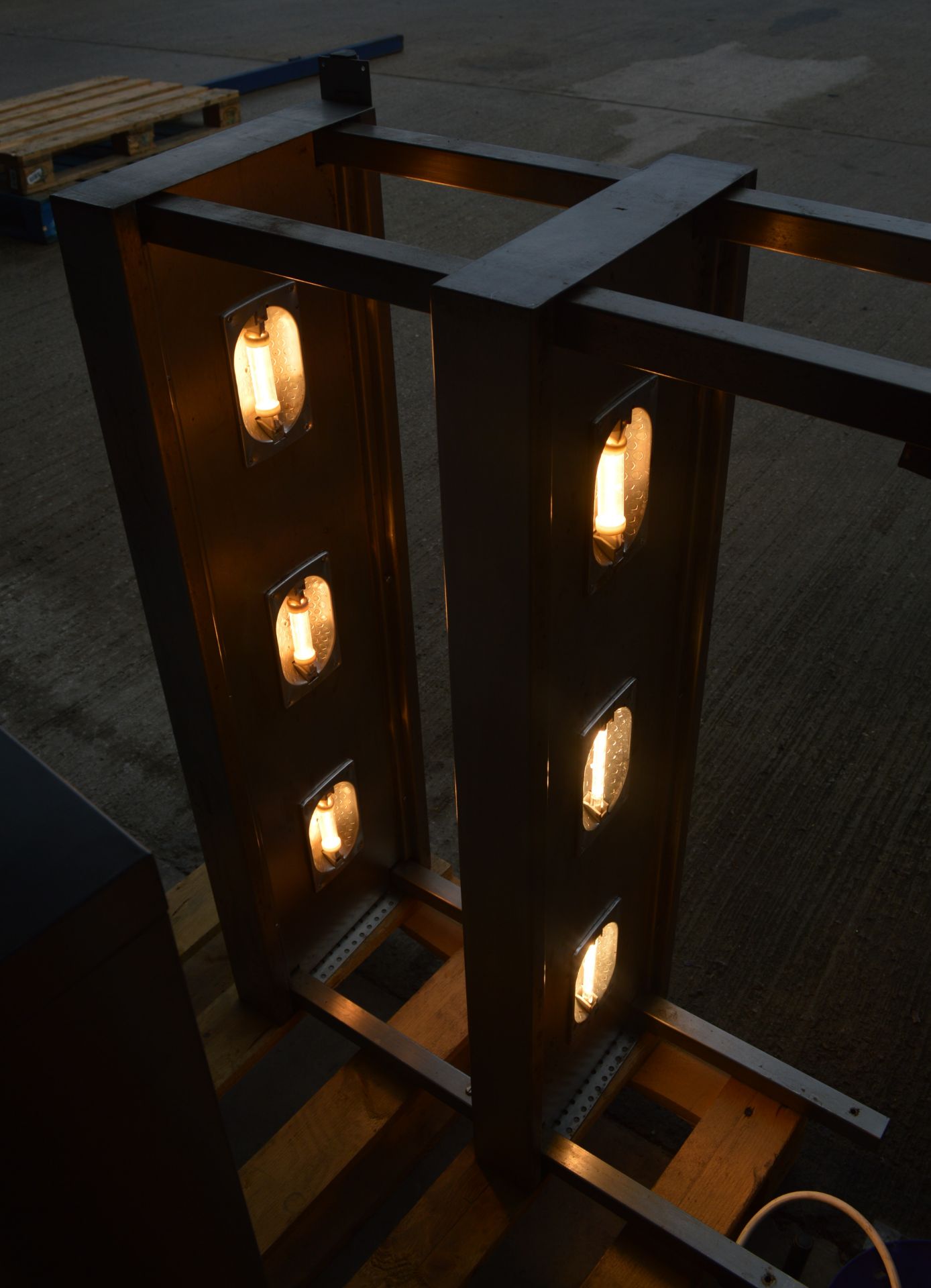 1 x Stainless Steel Passthrough Heated Shelf Unit - 240v - Suitable for Mounting on Countertops - Image 5 of 5