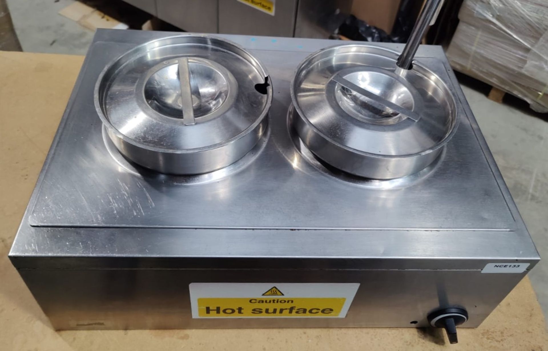 1 x Lincat LRB2 Twin Pot Baine Marie - 240v - Stainless Steel Construction - Dimensions: H24 x W56