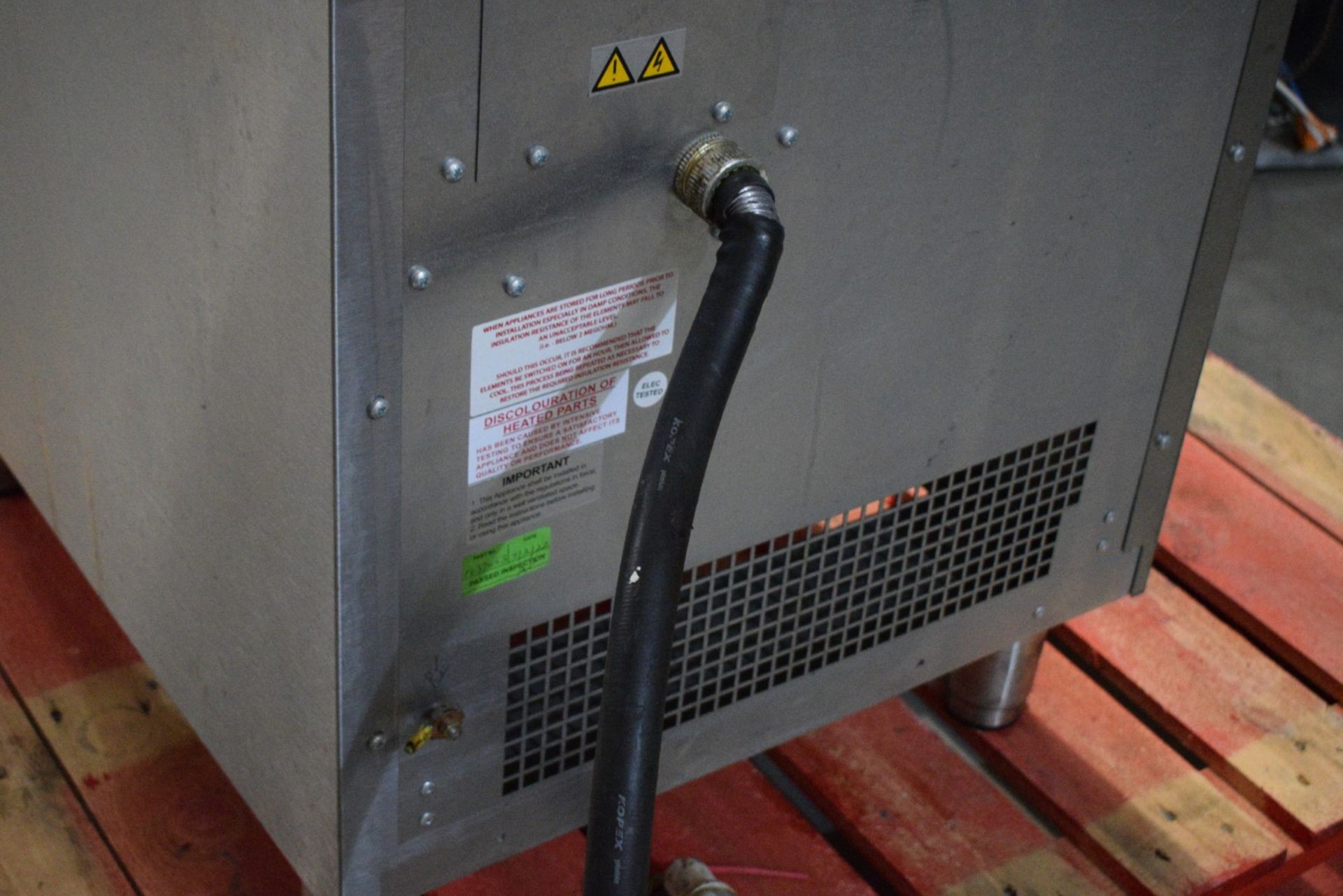 1 x Falcon Dominator Plus E3860 40 Ltr Electric Freestanding Single Tank Fryer with 2 x Baskets - Image 15 of 17