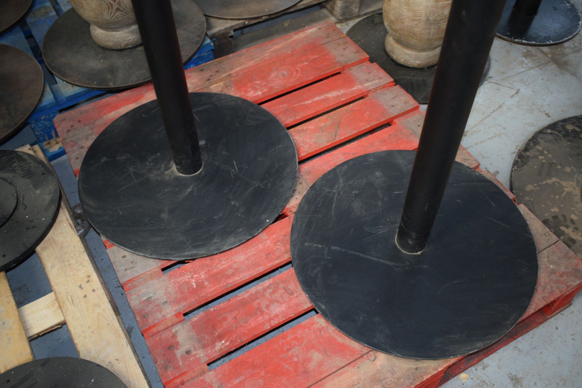 2 x Bar Table Pedestals - Dimensions: H106cm with a 46x46cm Cross Section - Image 3 of 3