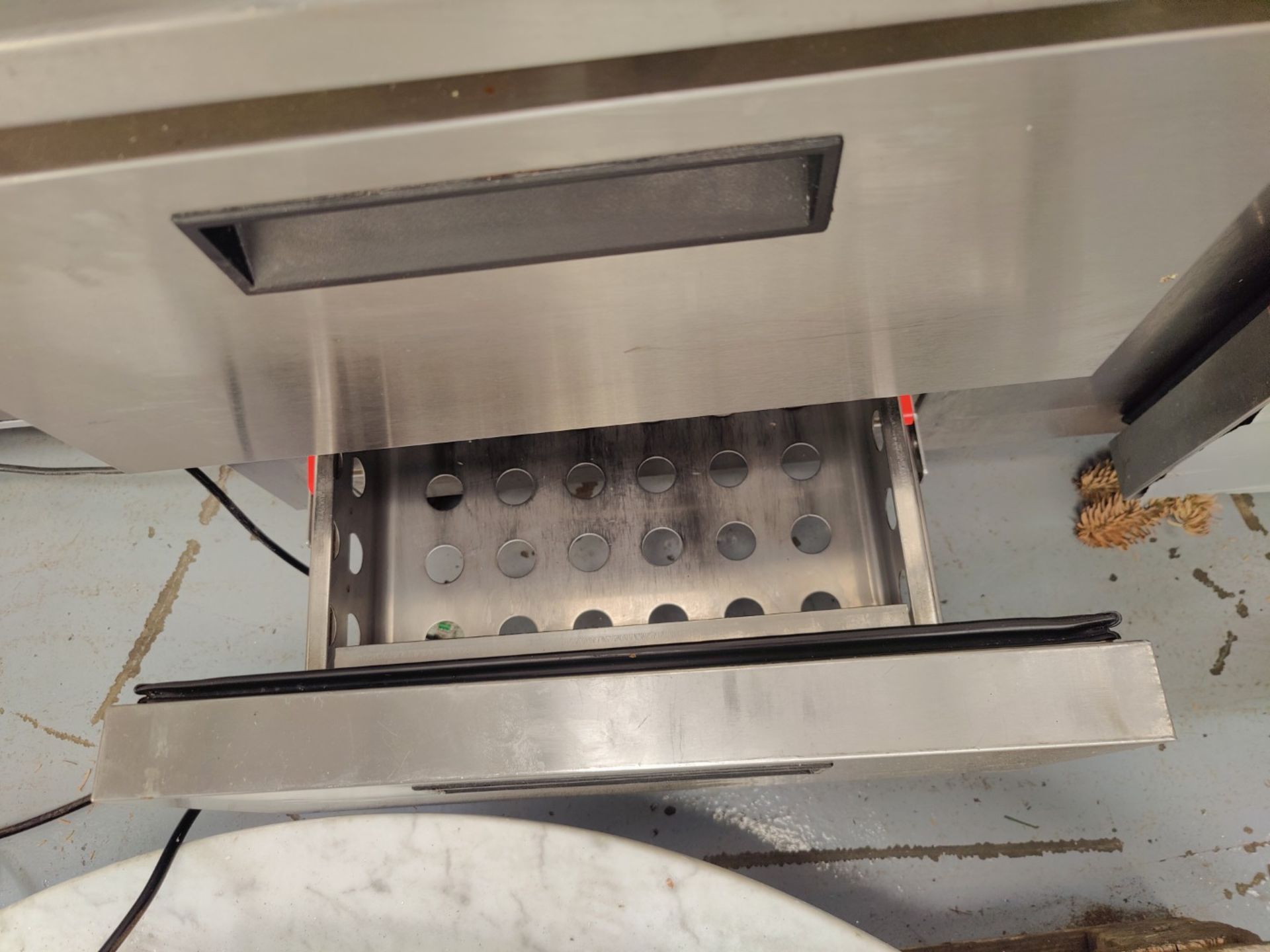 1 x Under Griddle Chef Base Four Drawer Counter Refrigerator - Image 5 of 6