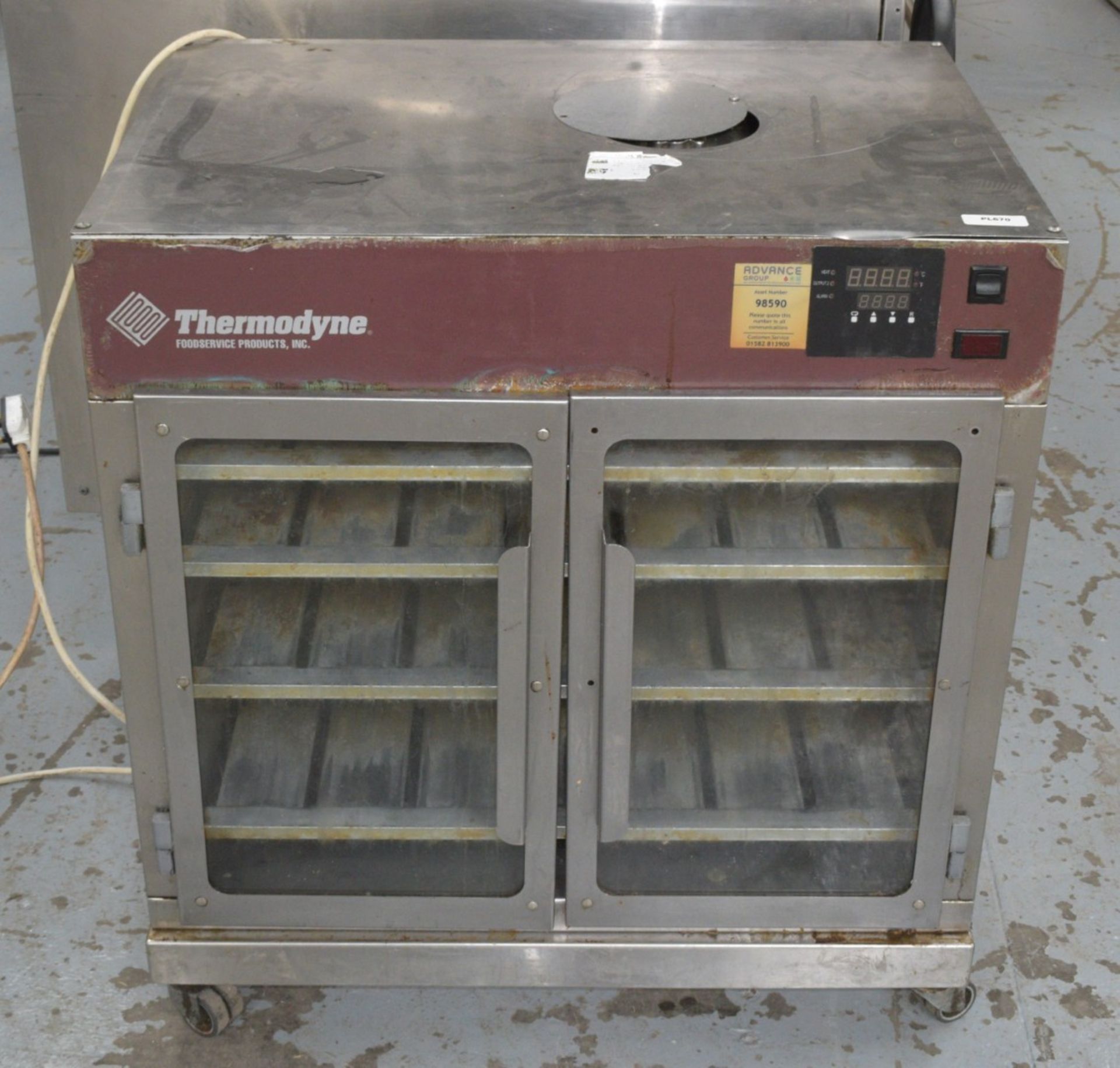 1 x Thermodyne 700CT Slow Cook and Hold Oven - 230v - Dimensions: H81 x W78 x D56 cms - Image 3 of 9