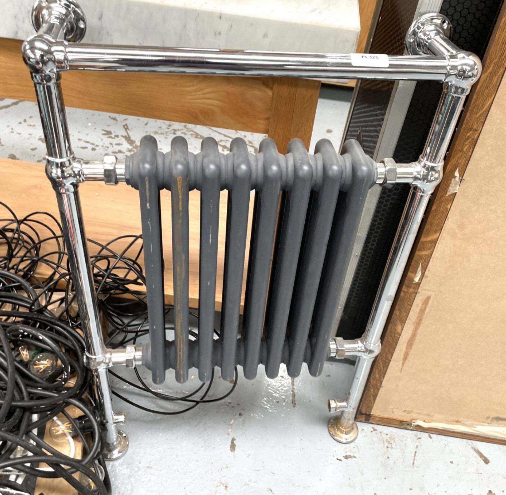 1 x Cast Iron Column Radiator With Towel Hanging Wall Mounted Rail - Dimensions: H91 x W60 x D16 cms