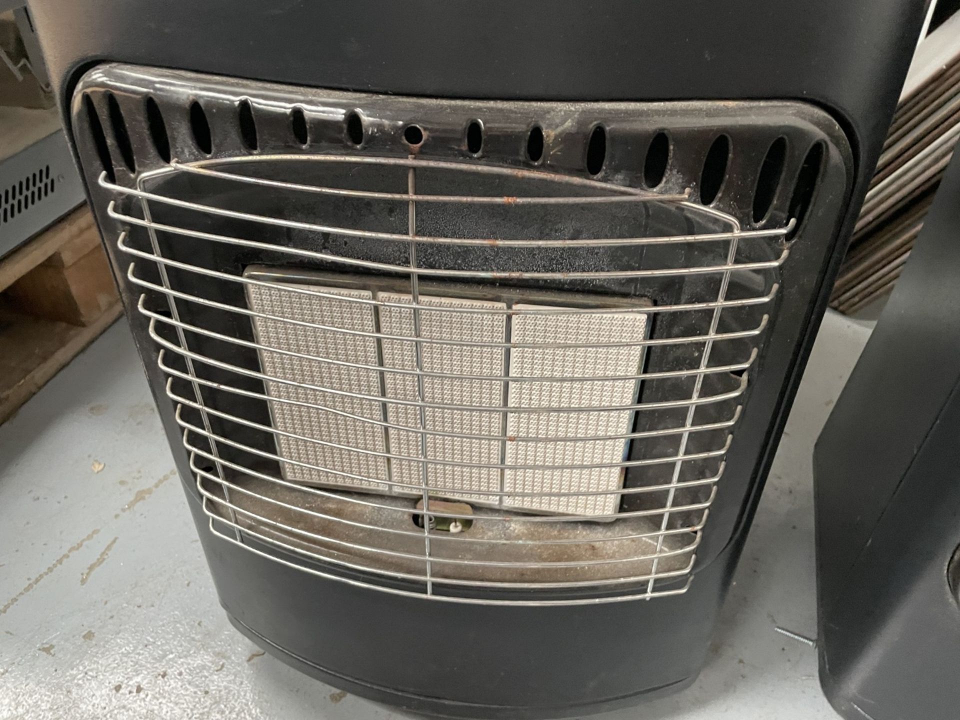 2 x Blyss IG63 4.2kW Gas Heaters - Freestanding Portable Design - Image 4 of 12