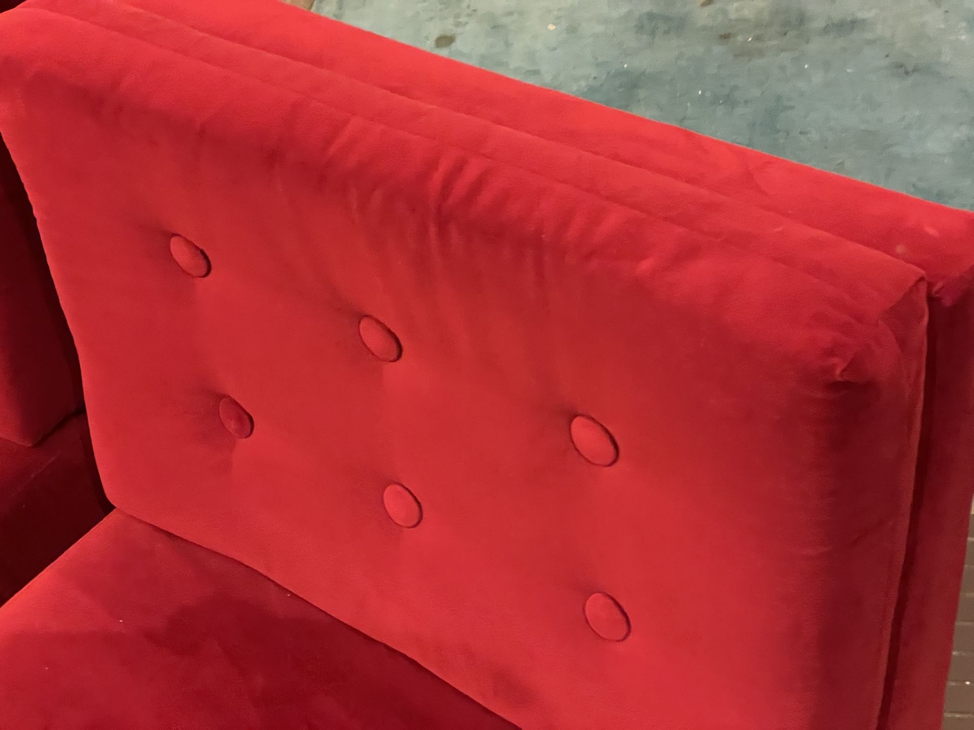 2 x Contemporary Lounge Chairs in Red - Dimensions: H43/80 x W67 x D68 cms - Image 5 of 6