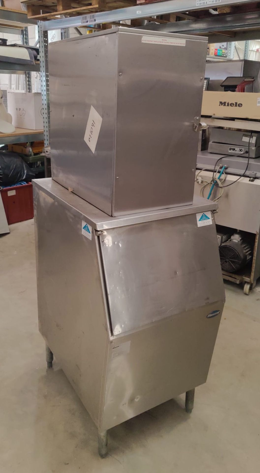 1 x Cornelius Upright Freestanding Continuous Flow Icemaker Machine with Follet Storage Bin