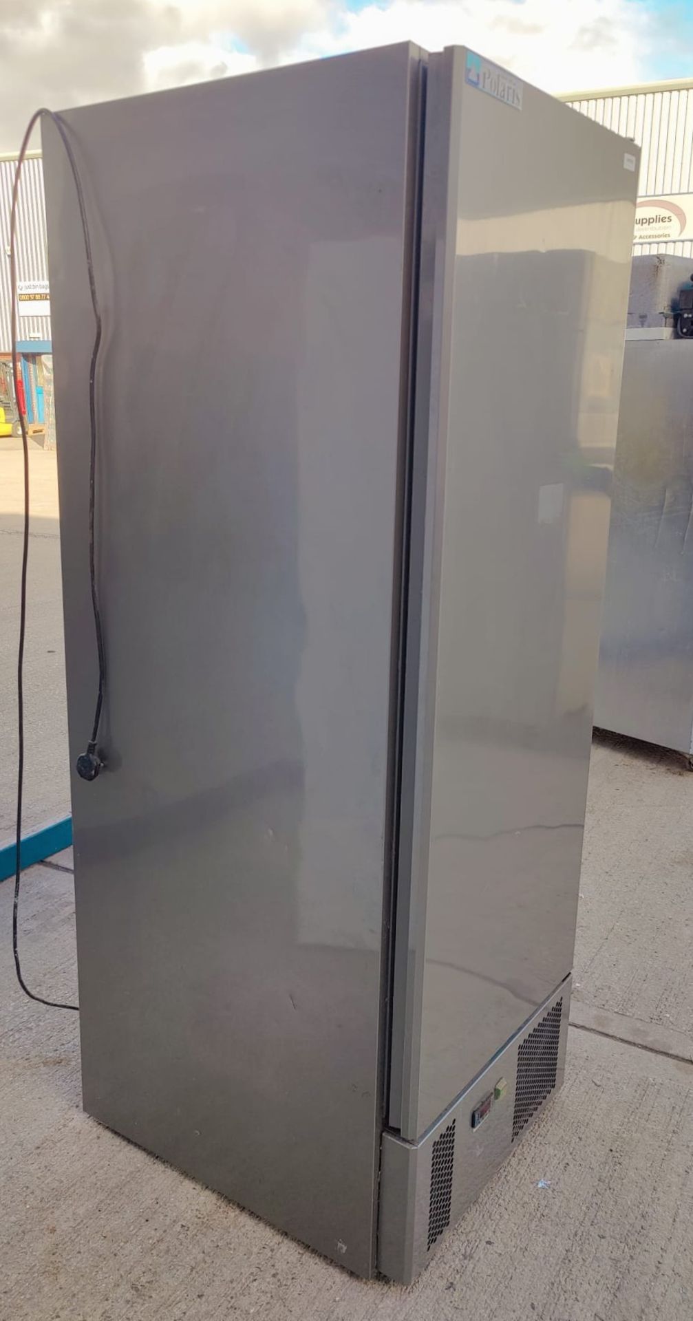 1 x Polaris Upright Single Door Commercial Fridge - Model: LLP 70 TN - Dimensions: H204 x W70 x - Image 2 of 10