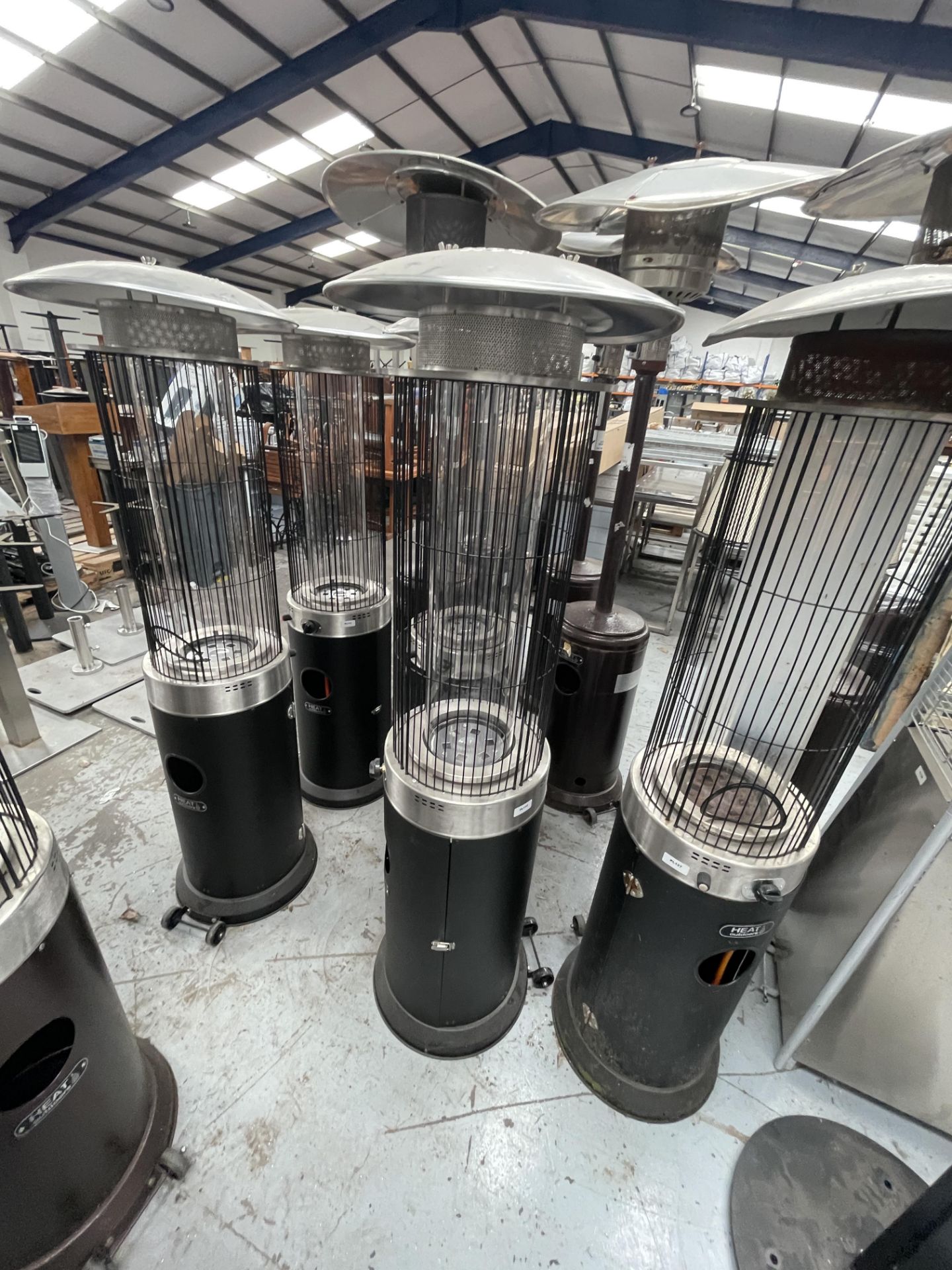 1 x Heat Outdoors Santini Spiral Flame 13.5kW Gas Freestanding Upright Patio Heater - Image 8 of 8