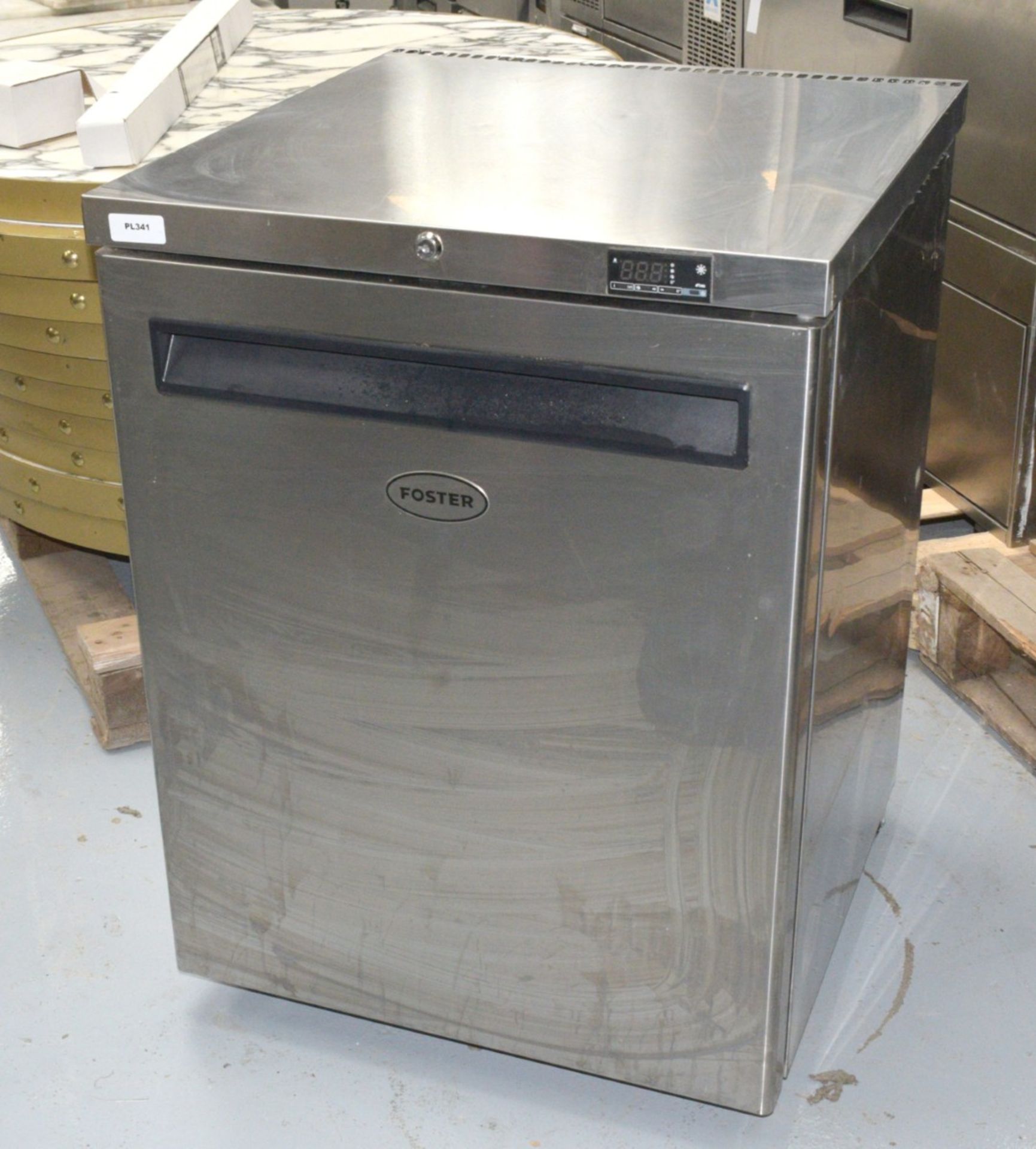 1 x Foster HR-150 Single Door Refrigerator Featuring a Stainless Steel Finish - Image 4 of 8