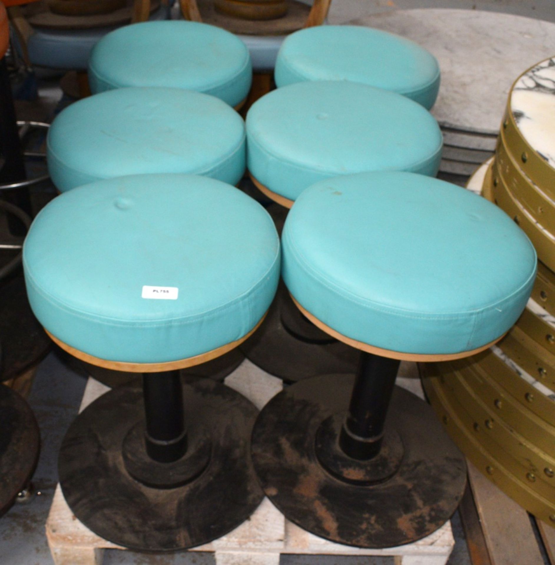 6 x Low Bar Stool Featuring Round Turquoise Leather Seats - Dimensions: H57 x W40 cms - Image 5 of 6