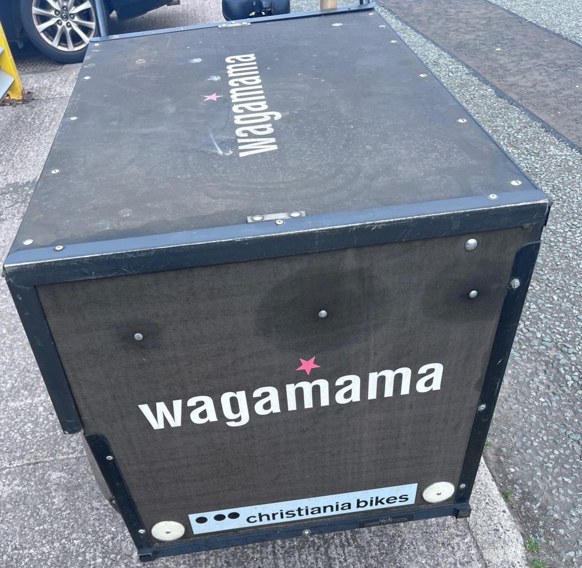 1 x Christiania Three Wheel Event Bike - Single Speed Bike Featuring a Secure Box with Gas Lift Lid - Image 22 of 30