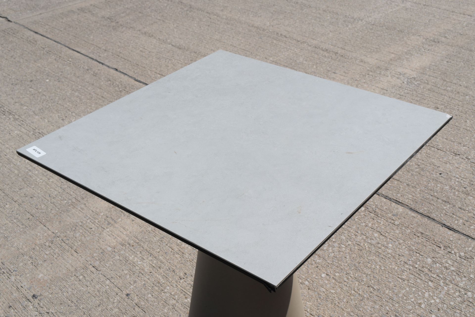 1 x Andreu World Restaurant Table - Suitable for Indoor or Outdoor Use - Dimensions: H74 x W70 x D70 - Image 3 of 5